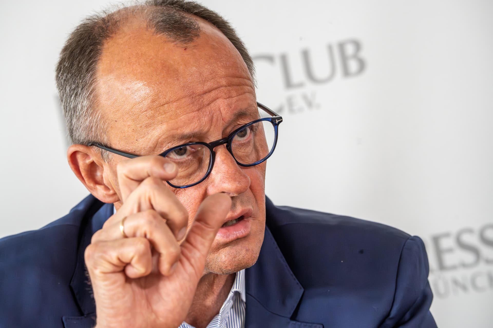 Kritik der Wirtschaftsverbände: Friedrich Merz wirft Bundesregierung „Realitätsverlust“ vor