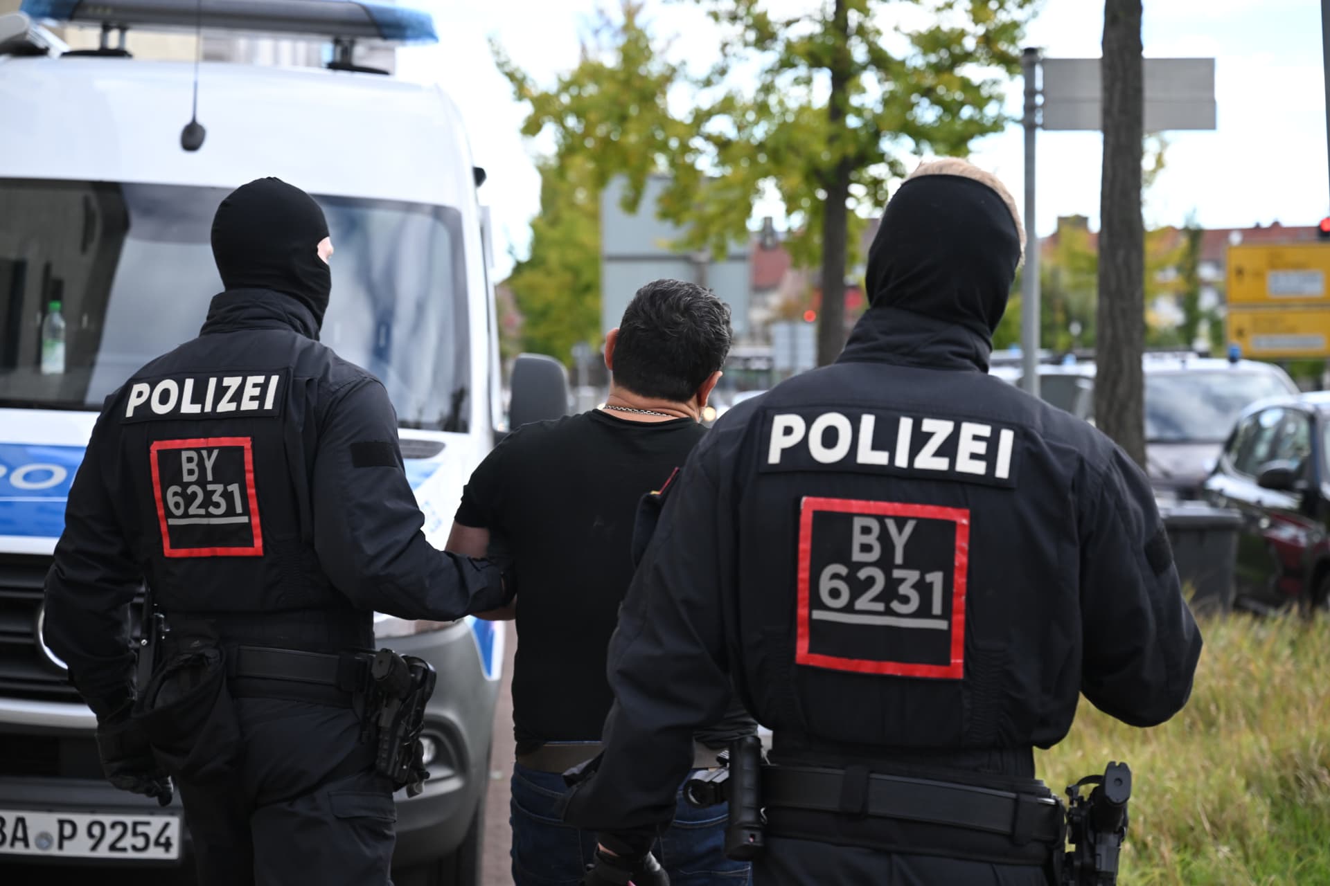 Schockzahlen vom BKA! Ausländisch motivierte Gewalt in einem Jahr verdoppelt