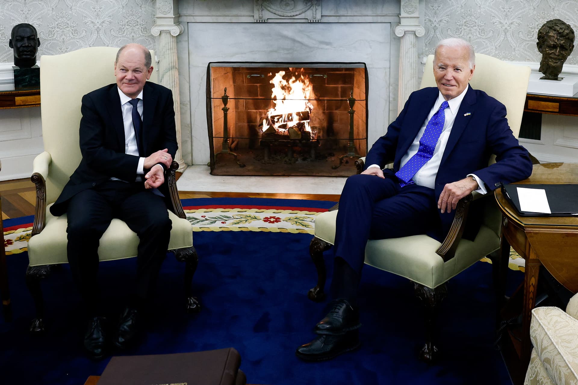 Kanzler Scholz über den senilen US-Präsidenten: „Joe Biden wirkt sehr konzentriert und entschlossen“