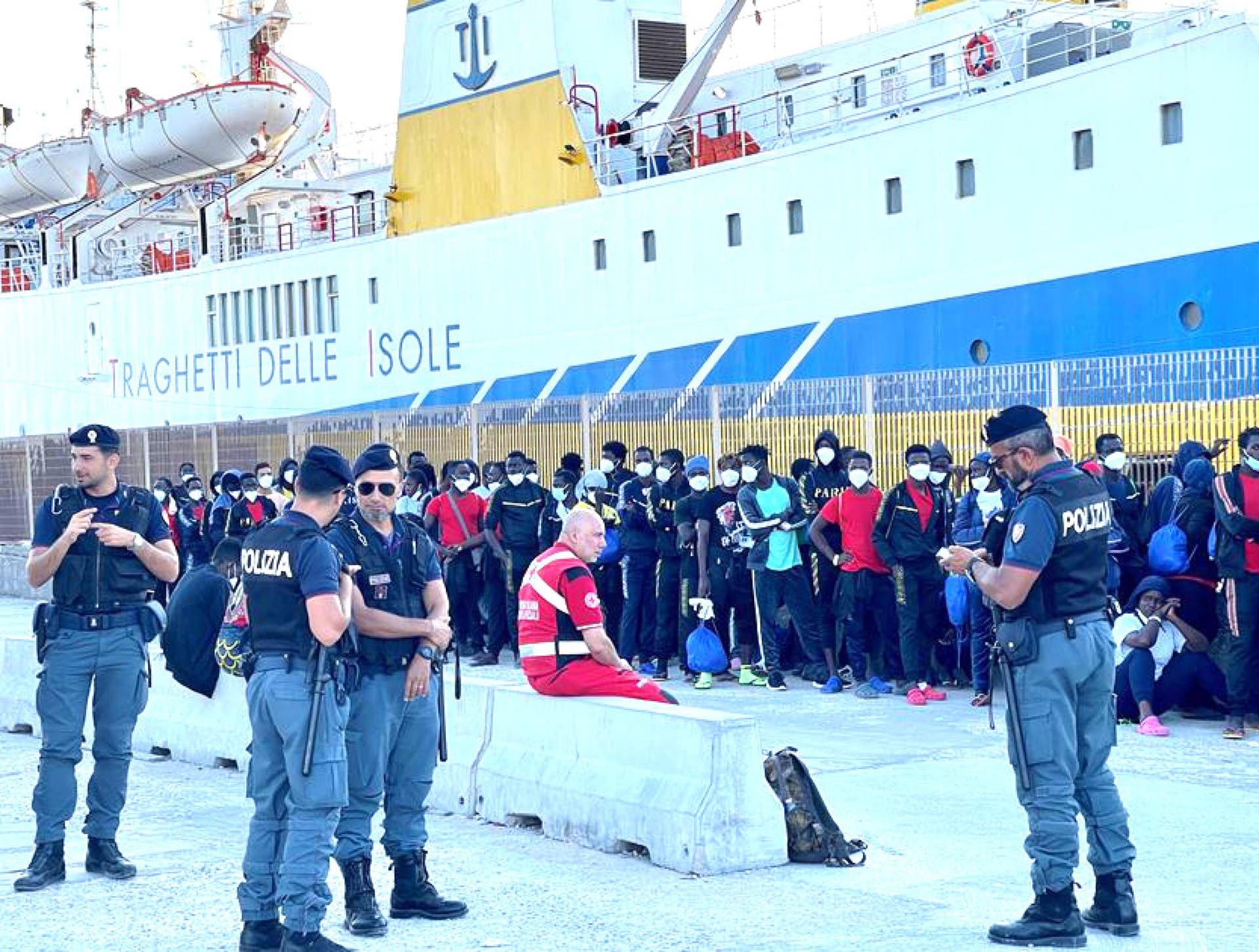 1.000 Migranten in 2 Tagen: Lampedusa verzeichnet Massenankünfte am Wochenende