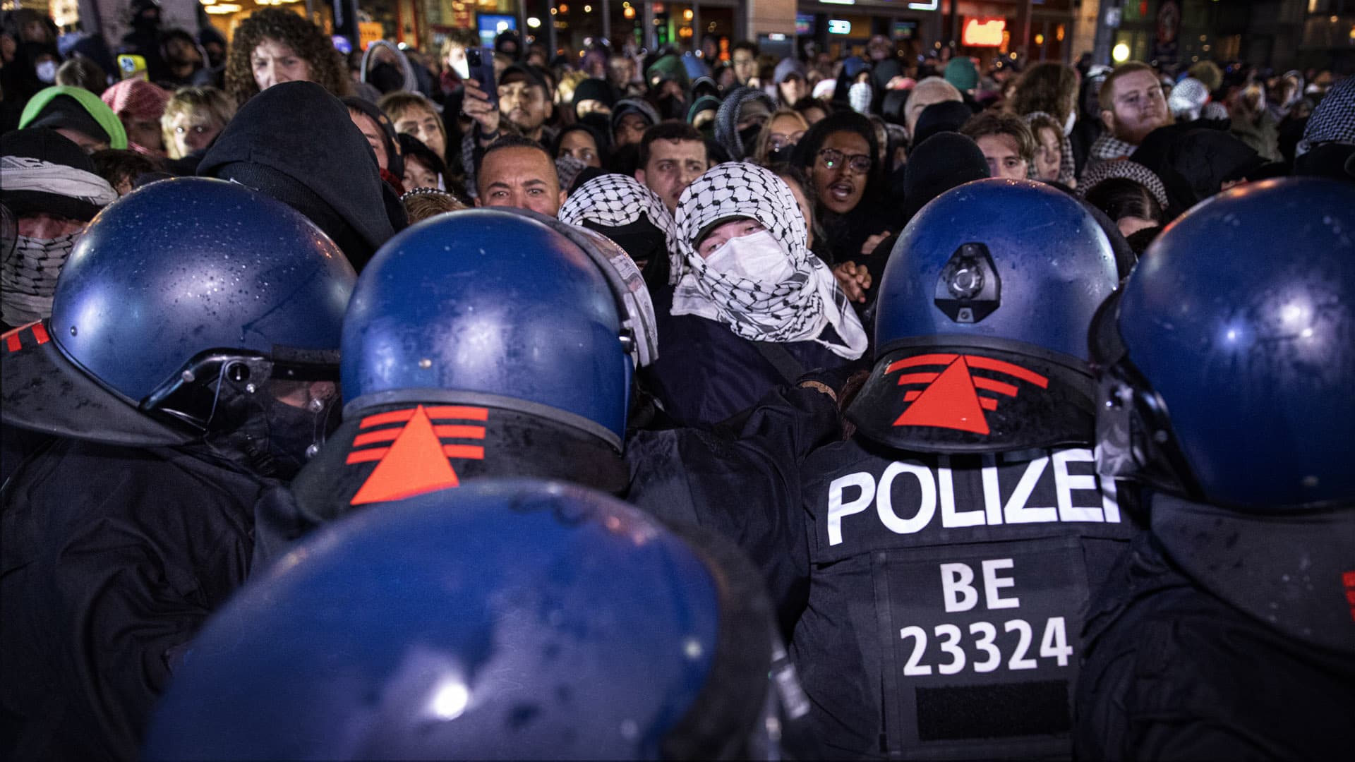 2025 kam es zu 46.357 Attacken auf Polizisten – Fast 35 Prozent der Täter hatten keinen deutschen Pass