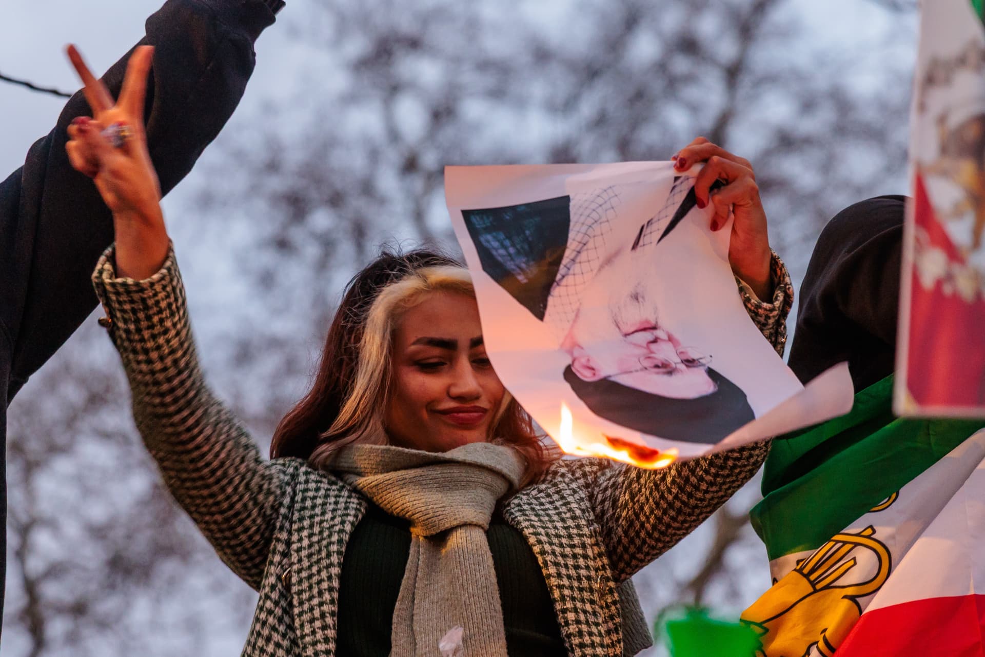 Kampf um das Kopftuch: Im Iran steht es für Unterdrückung, im Westen für Inklusion