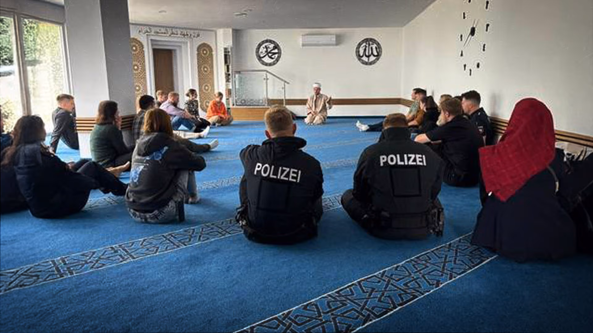 „Demokratiearbeit in der Polizei“ – wie Hannovers Polizei auf Linie der links-grünen Republik gebracht wird