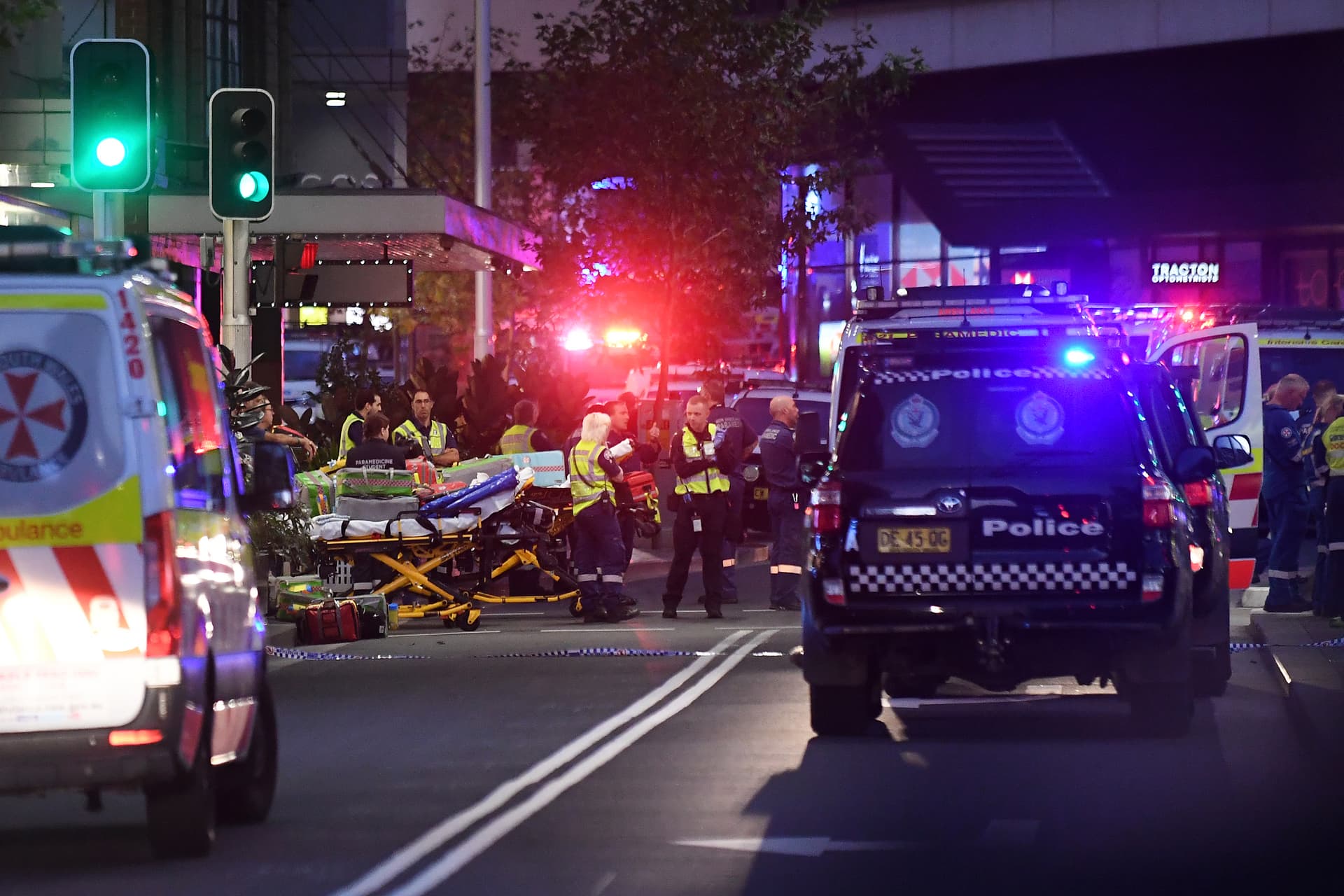 Groß-Alarm in Sydney: Messer-Angreifer sticht auf Mutter mit Baby ein