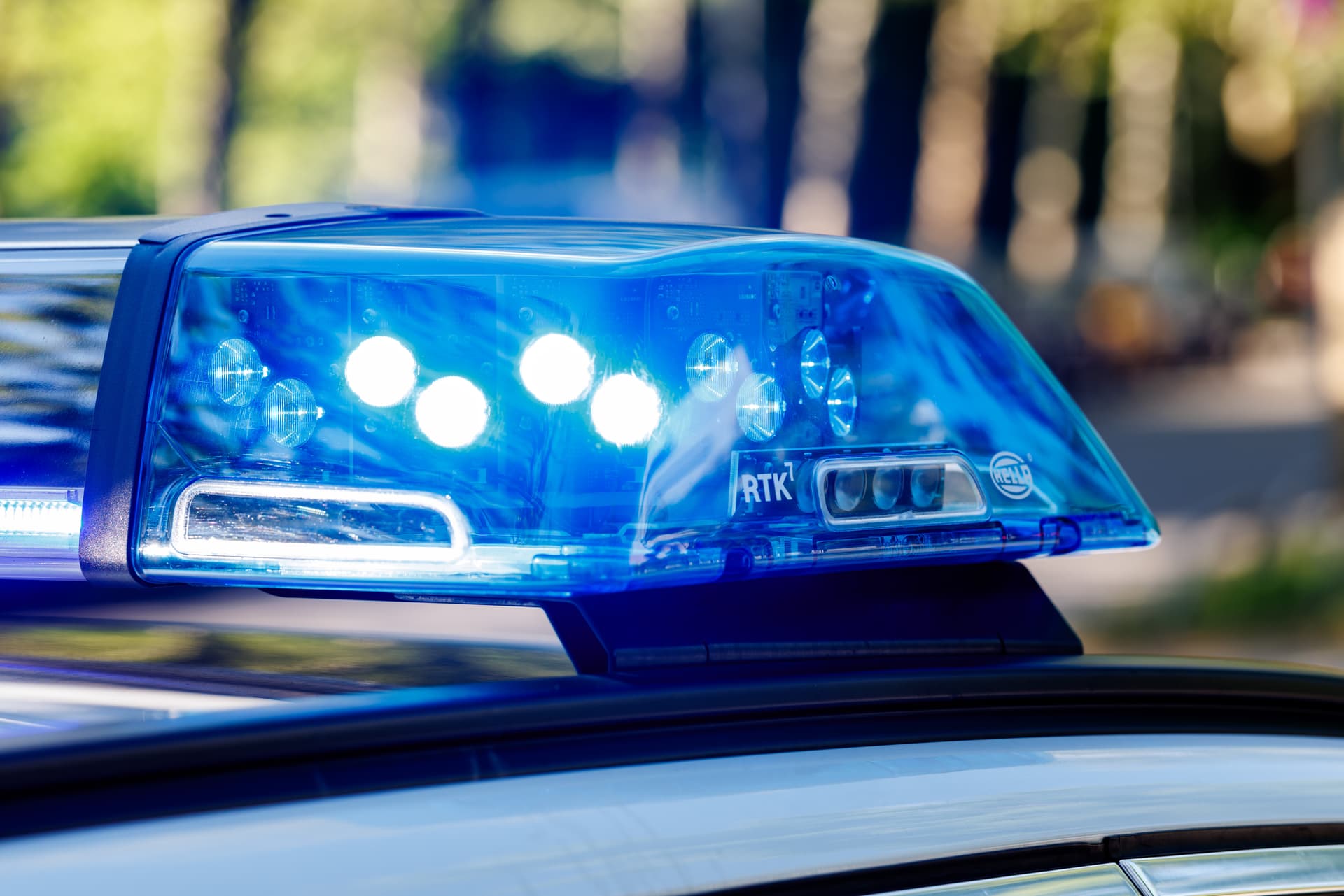 Serbe sticht Deutschen vor Kneipe ab, weil der einen Streit schlichten wollte