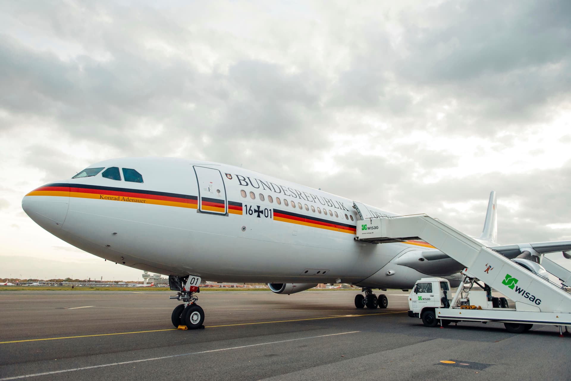 Lufthansa kauft und zerlegt früheren Kanzler-Jet