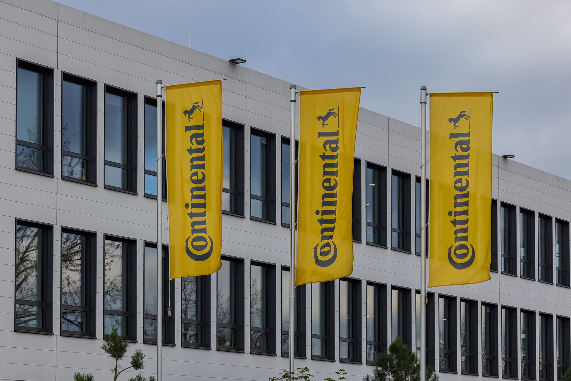 3000 Jobs fallen weg: Autozulieferer Continental beginnt mit Stellenabbau