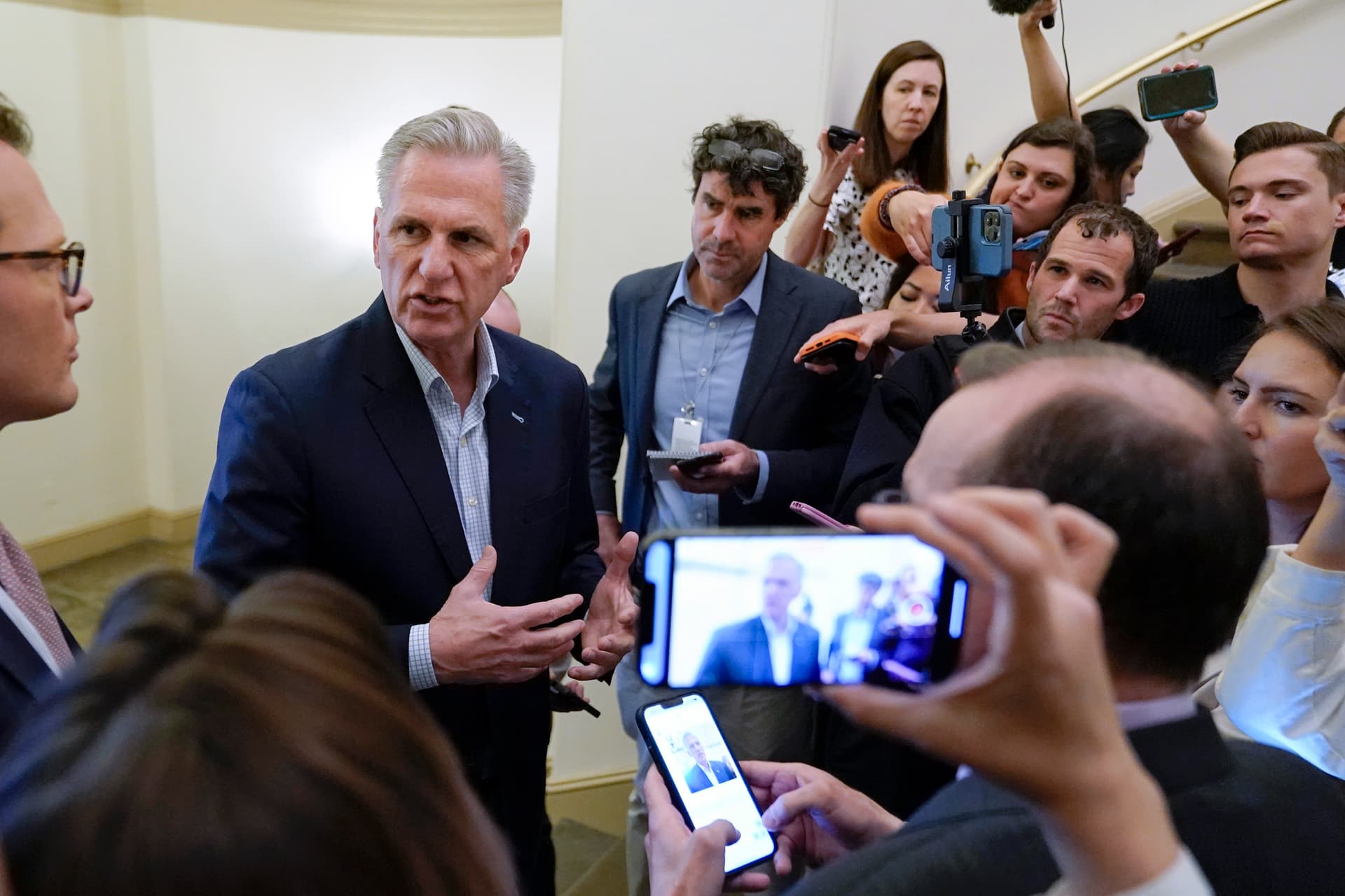 Biden macht Zugeständnisse an Republikaner: Deal zu US-Schuldenobergrenze steht