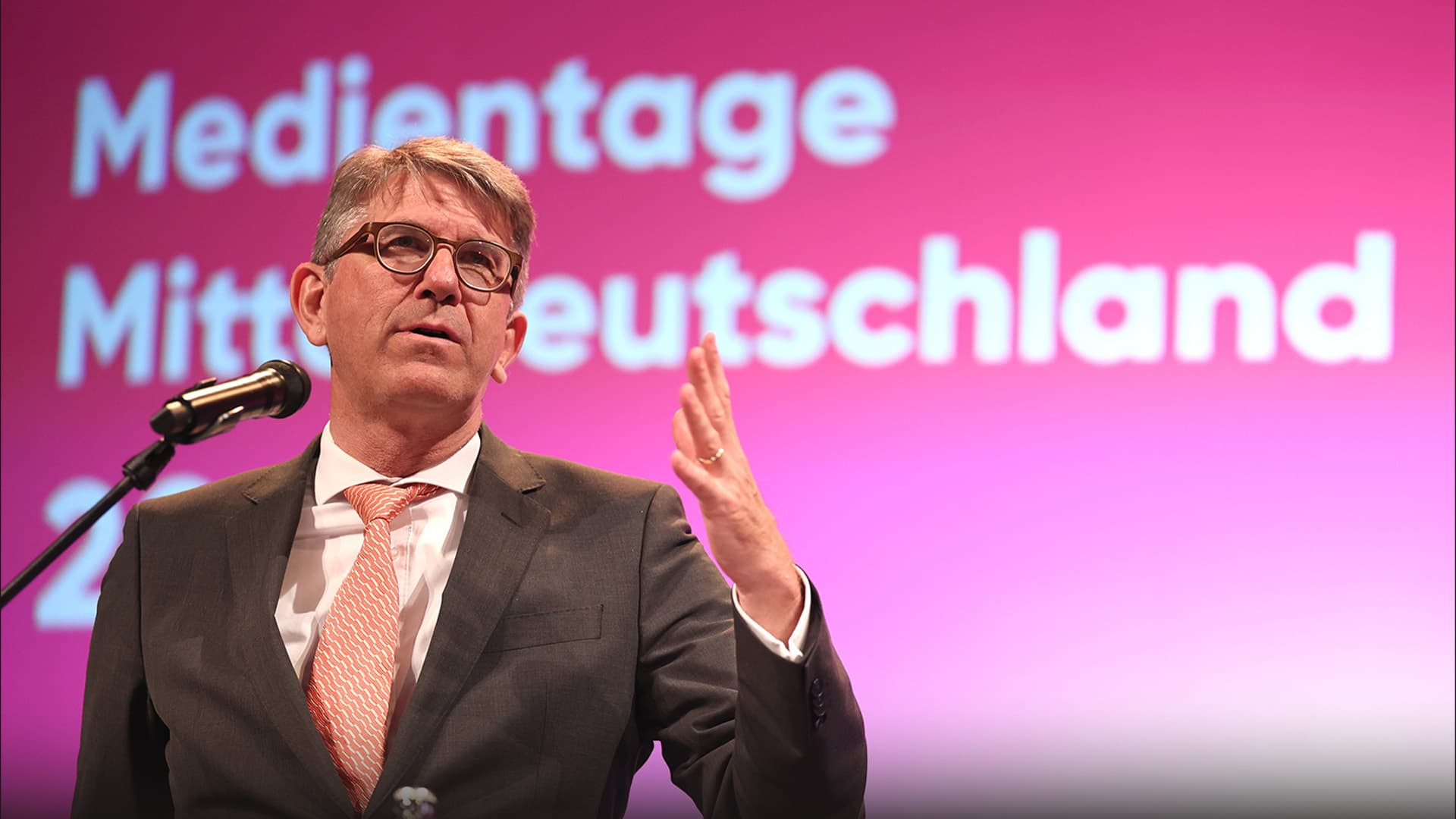 „Mediazid, wenn wir die Situation so laufen lassen“: Weimer attackiert erneut US-Techkonzerne