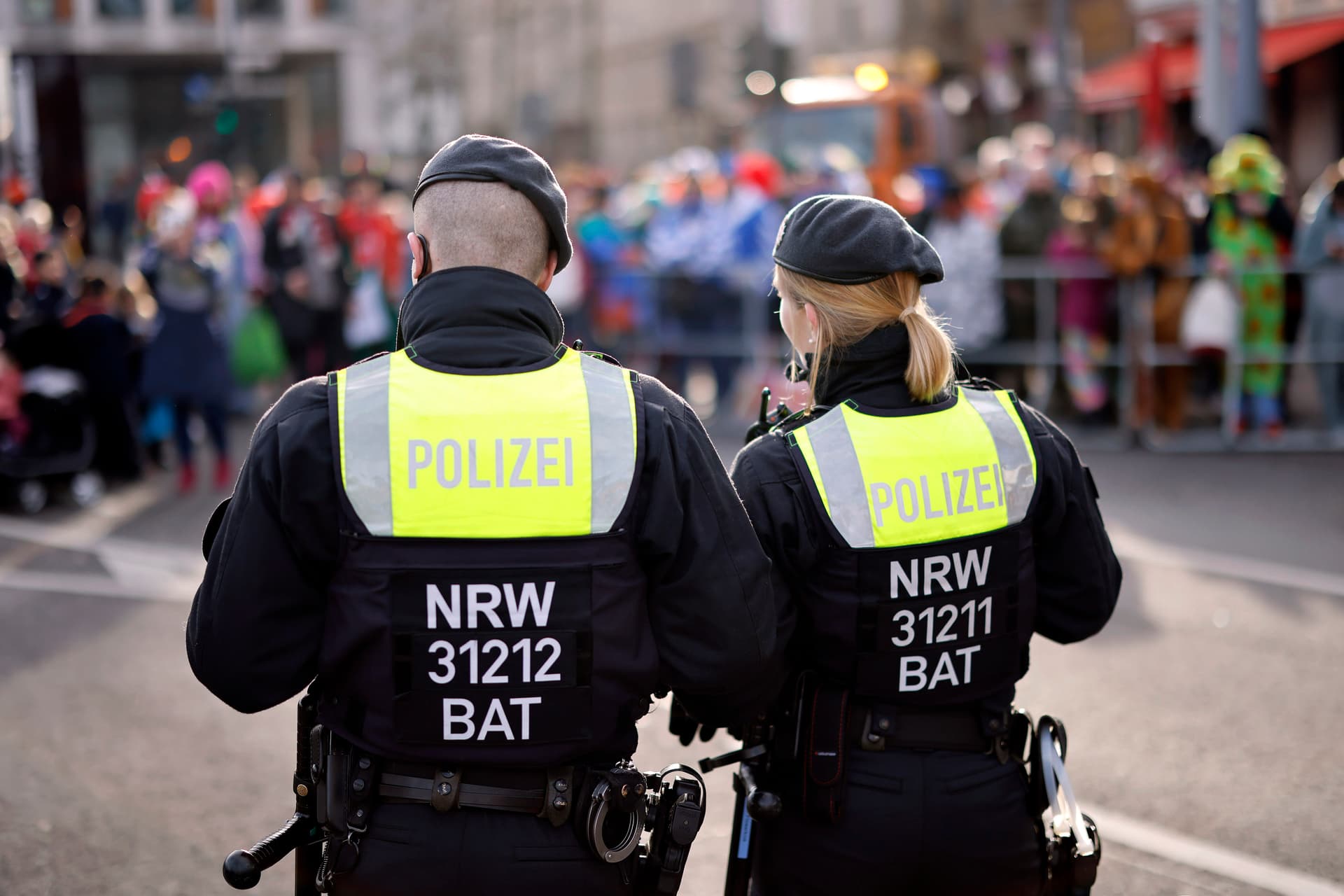 Polizist macht sich zur Polizistin, um befördert zu werden – Polizei wirft ihm Betrug vor