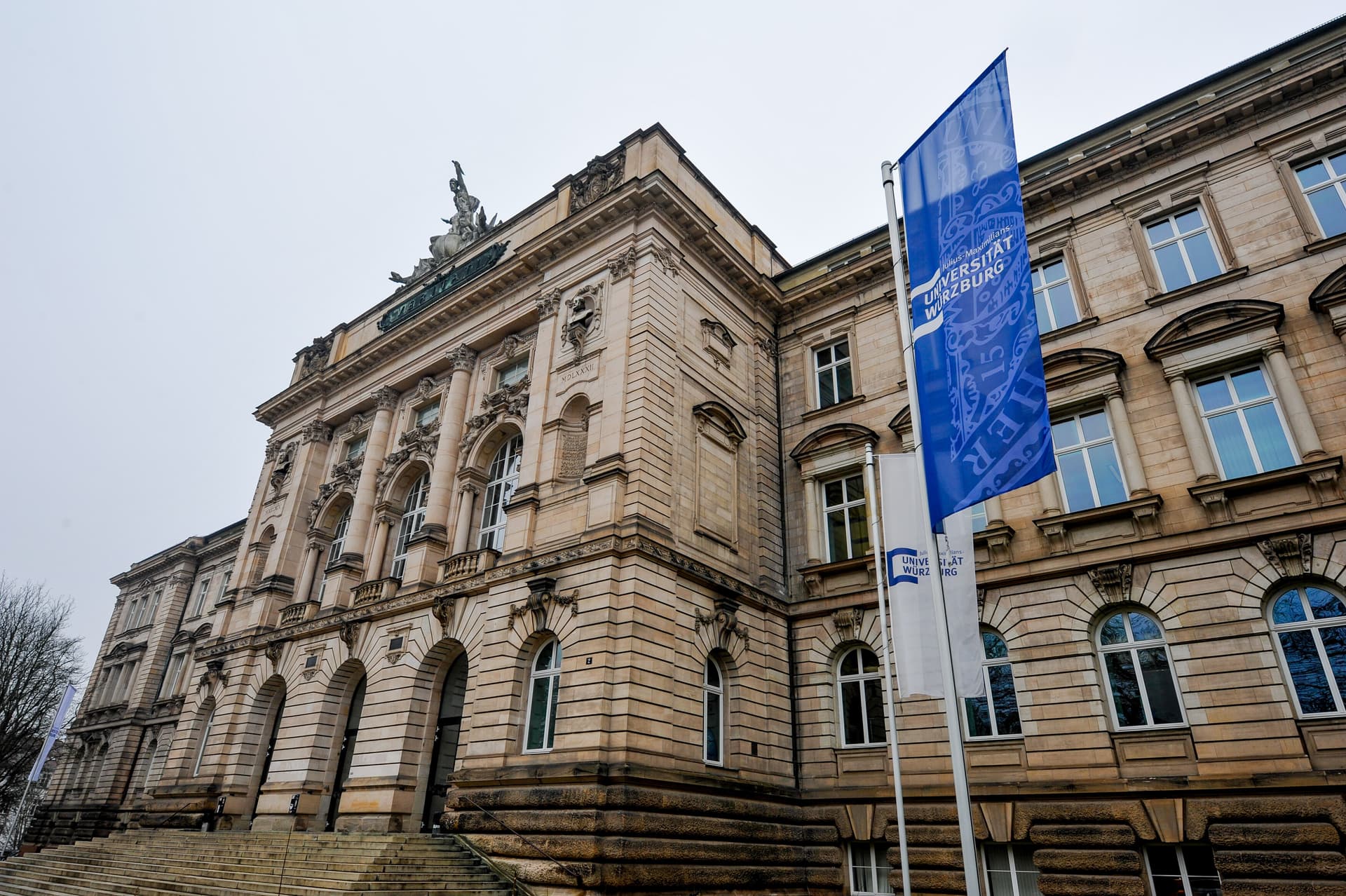 Nach Rufmordkampagne gegen Historiker: Uni Würzburg stellt sich hinter angegriffenen Dozenten Hoeres