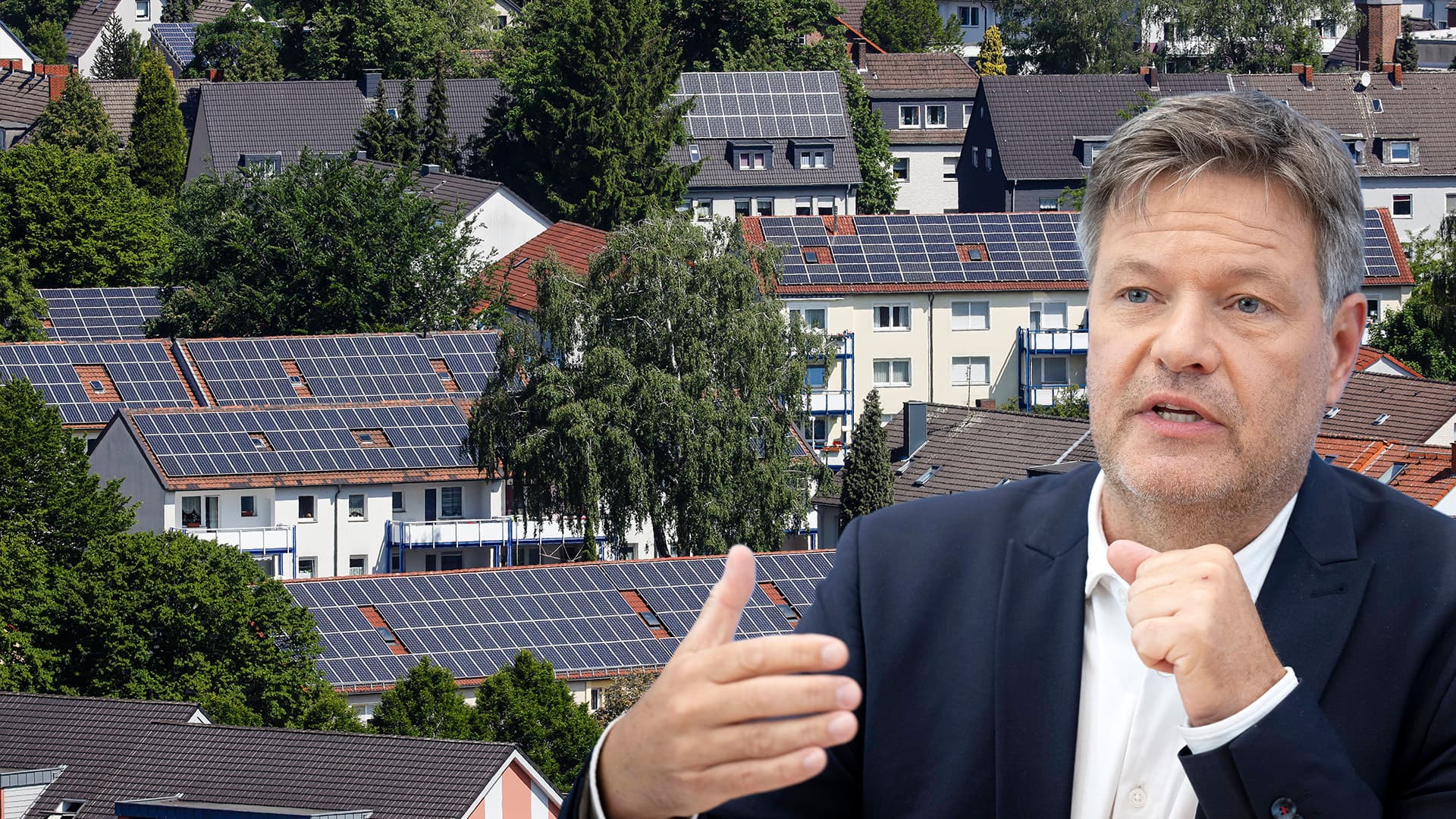 Experte zu Photovoltaik-Ausbau: Habecks Pläne könnten schon bald zum Zusammenbruch der Netze führen