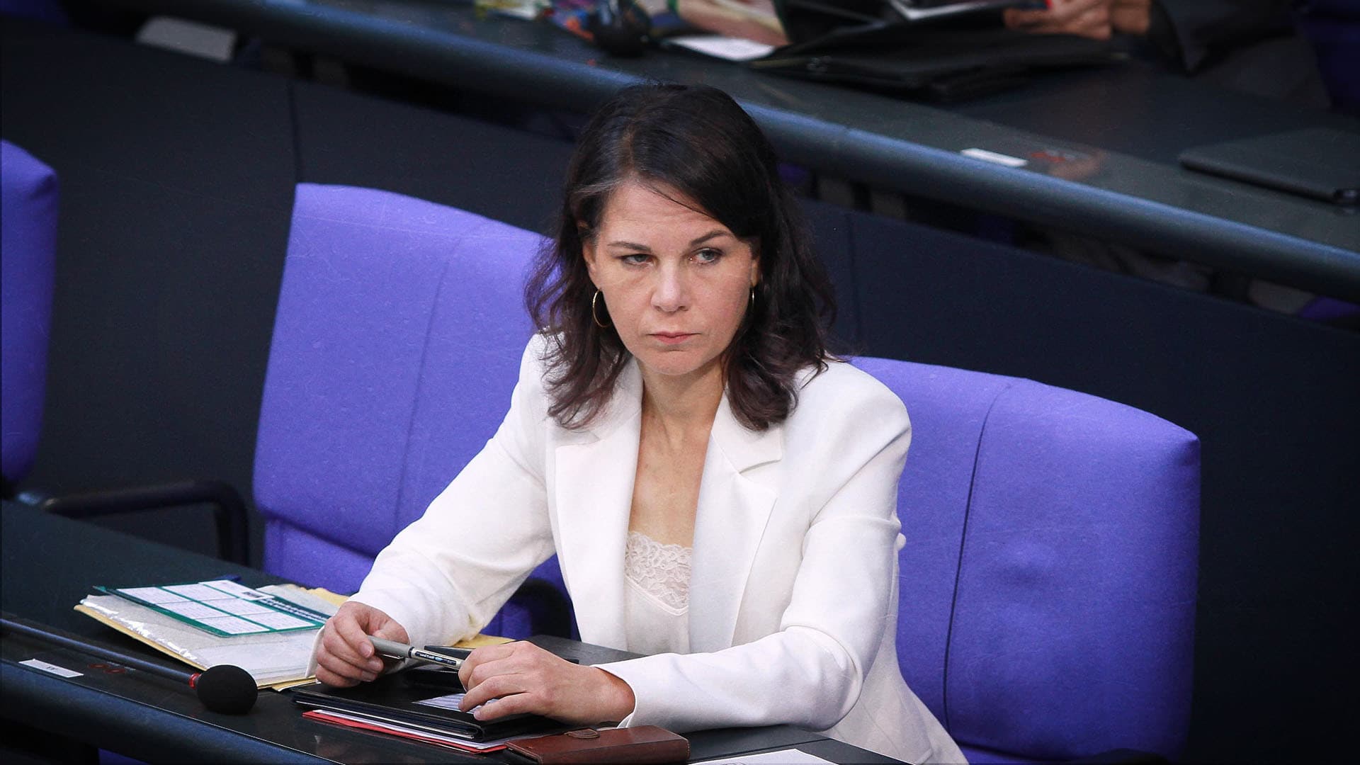 Trotz Wahl-Klatsche: Baerbock will Kanzlerin werden und hält Neuwahlen für demokratiefeindlich