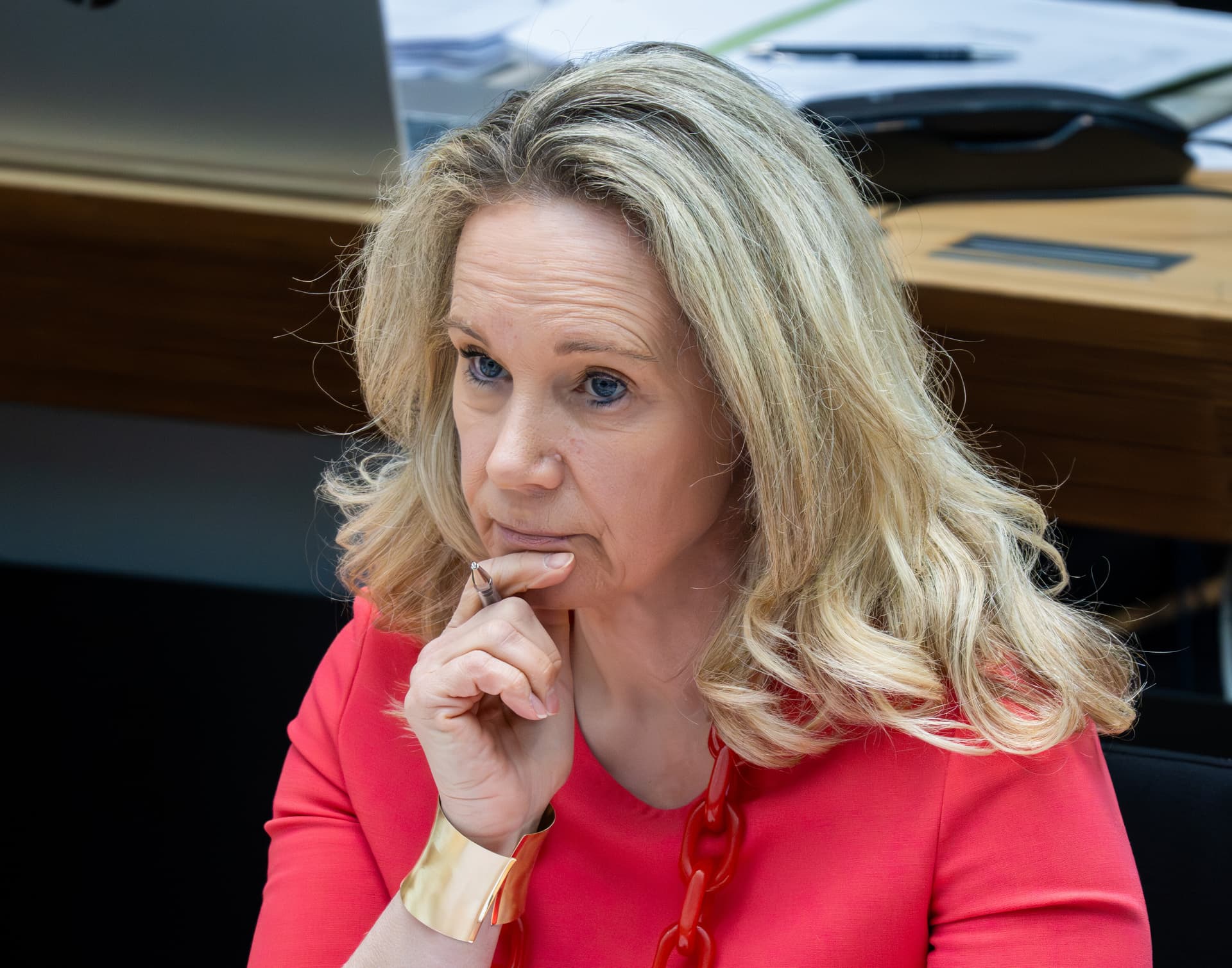 Fördermittel-Affäre in Berlin: Kultursenatorin Sarah Wedl-Wilson tritt zurück