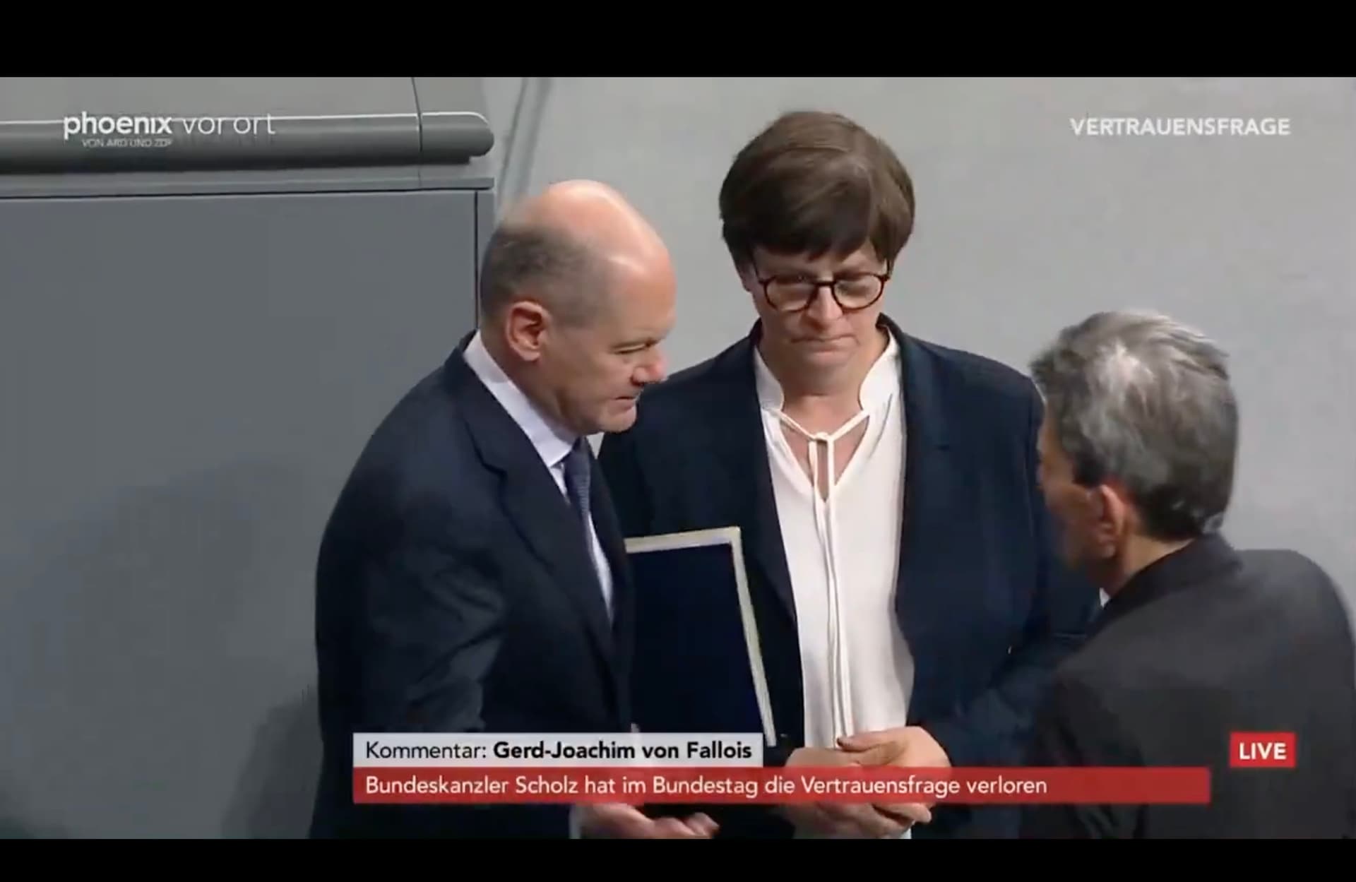Abfuhr an Parteichefin im Bundestag: Hier lässt Kanzler Scholz Nerv-Esken eiskalt abblitzen!