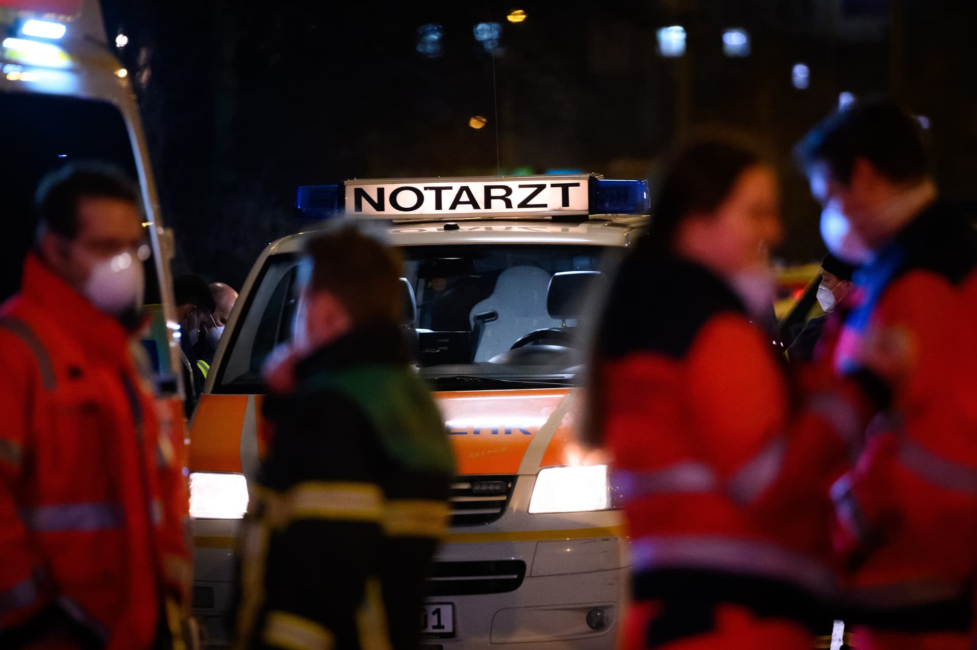 Großalarm in Sinti- und Roma-Siedlung! Polizei bei Notarzt-Einsatz in Kiel attackiert