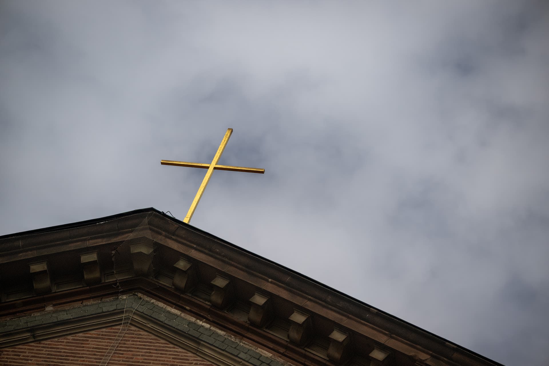 Evangelische Kirche verliert 500.000 Mitglieder: Christen suchen in der Kirche Ruhe und Gott – keine Politik!