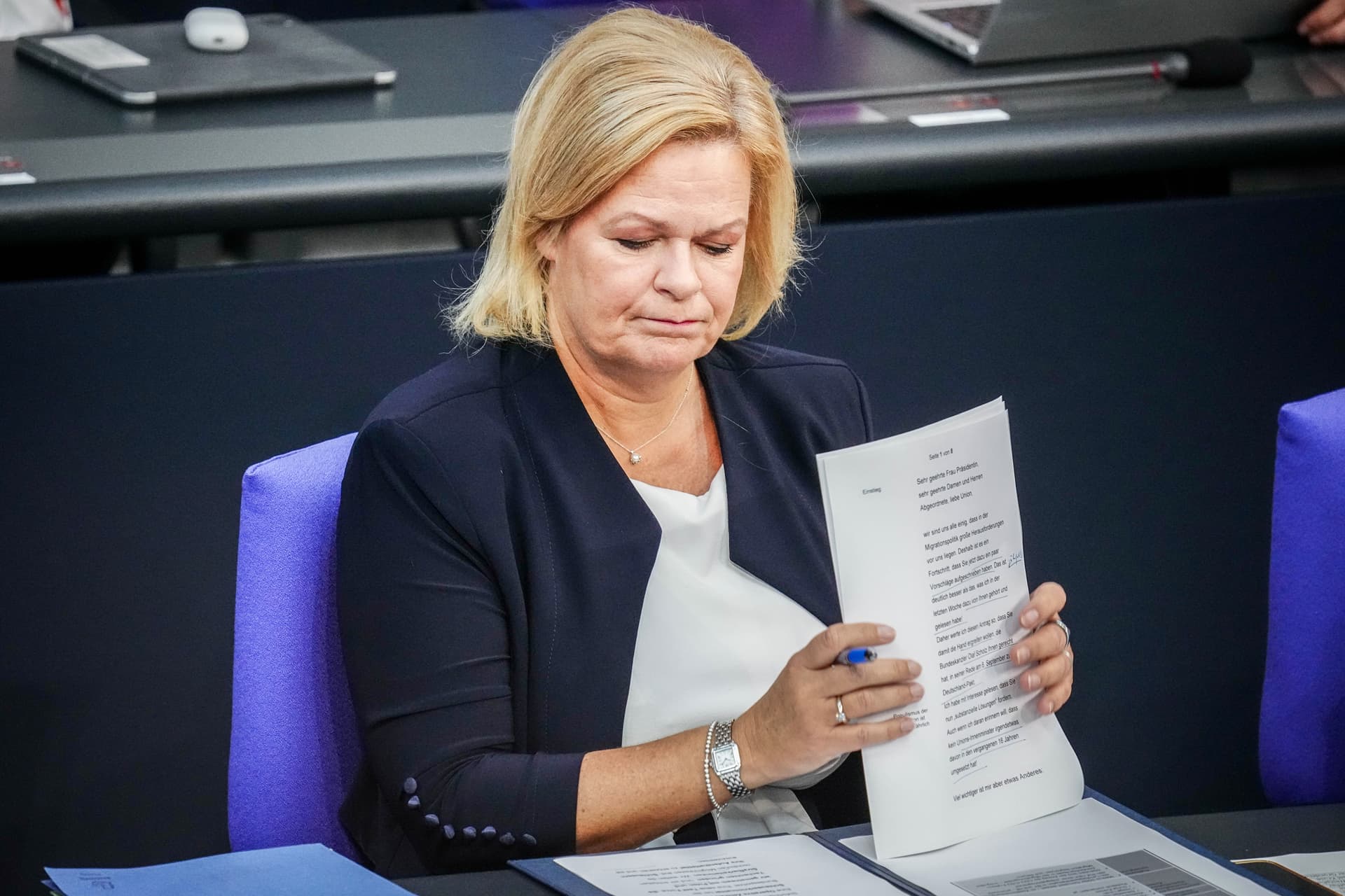 Kehrtwende: Faeser prüft kurzfristige stationäre Grenzkontrollen