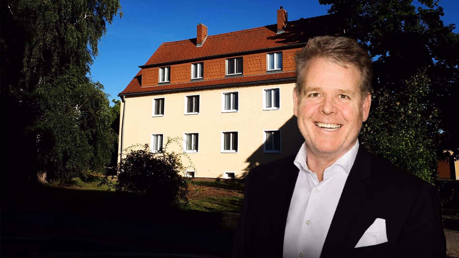 Vermieter schmeißt Familien wegen Abriss raus: Haus steht noch – jetzt ziehen Flüchtlinge ein