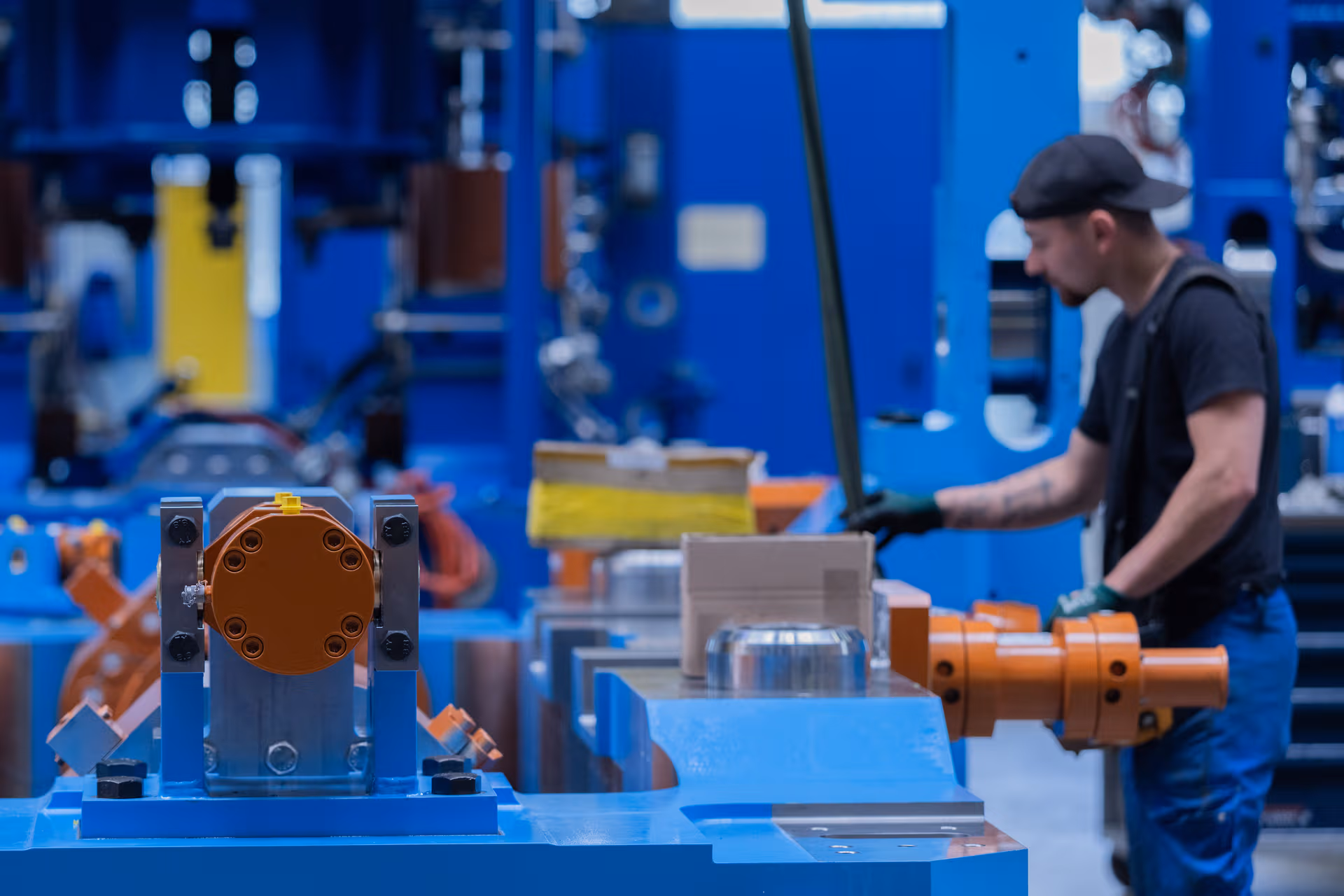 Krise: Industrie-Beschäftigung fällt auf 10-Jahres-Tief