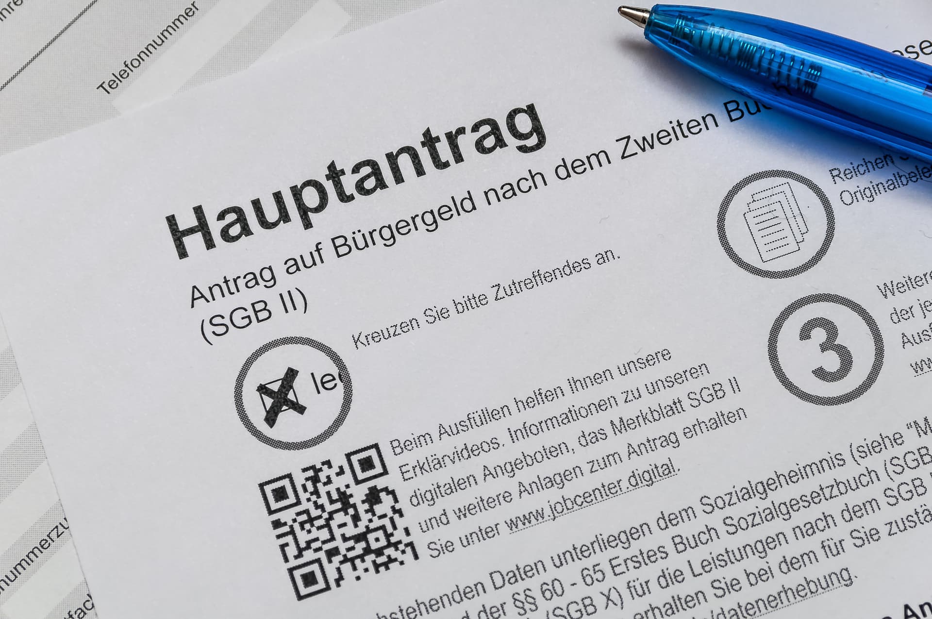 Migranten aus Top-8-Asylländern: Auf 100 Beschäftigte kommen 173 Bürgergeld-Empfänger