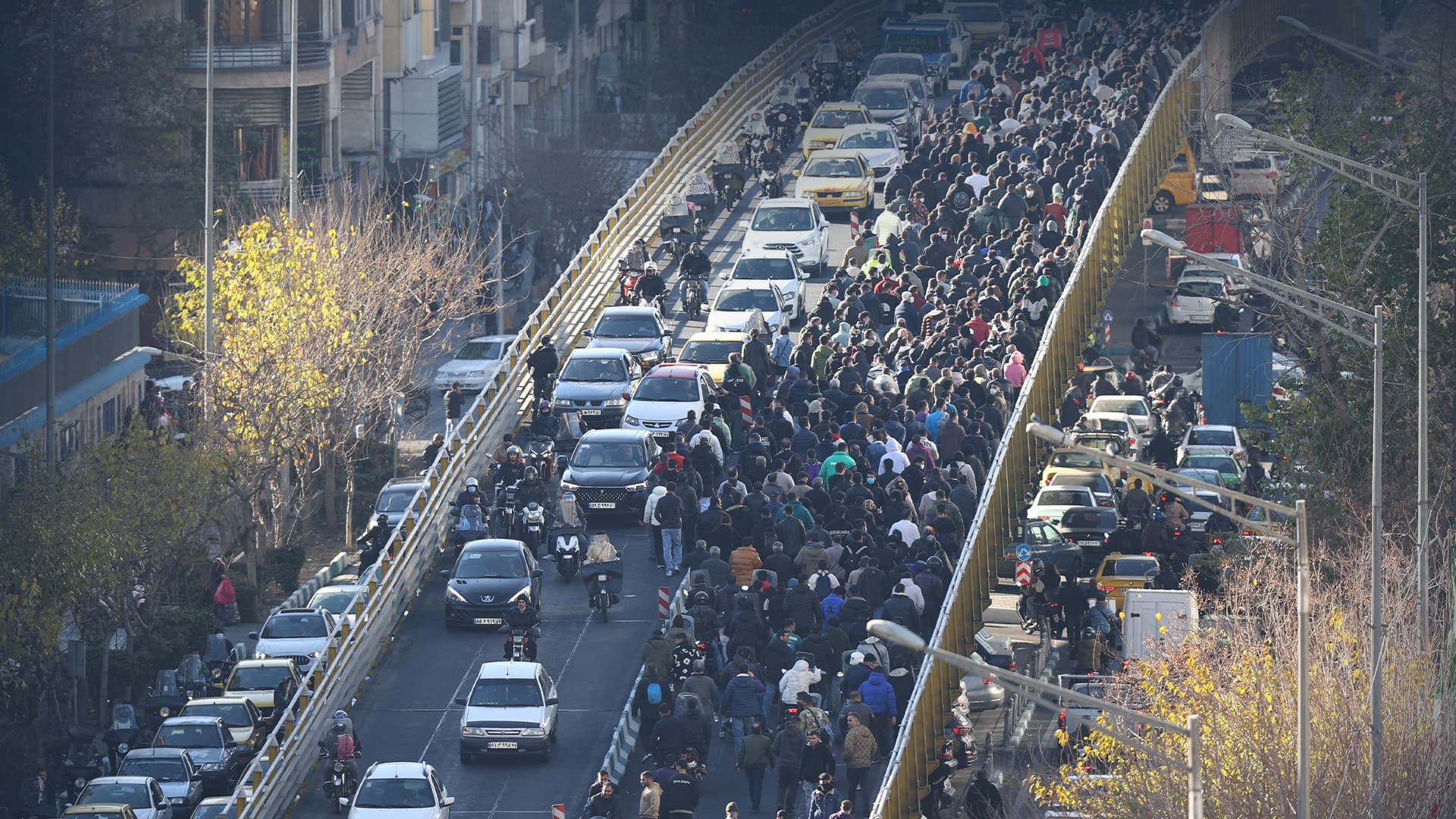 Iran nach der Erschöpfung: Über eine Revolution, die niemand zu Ende bringt
