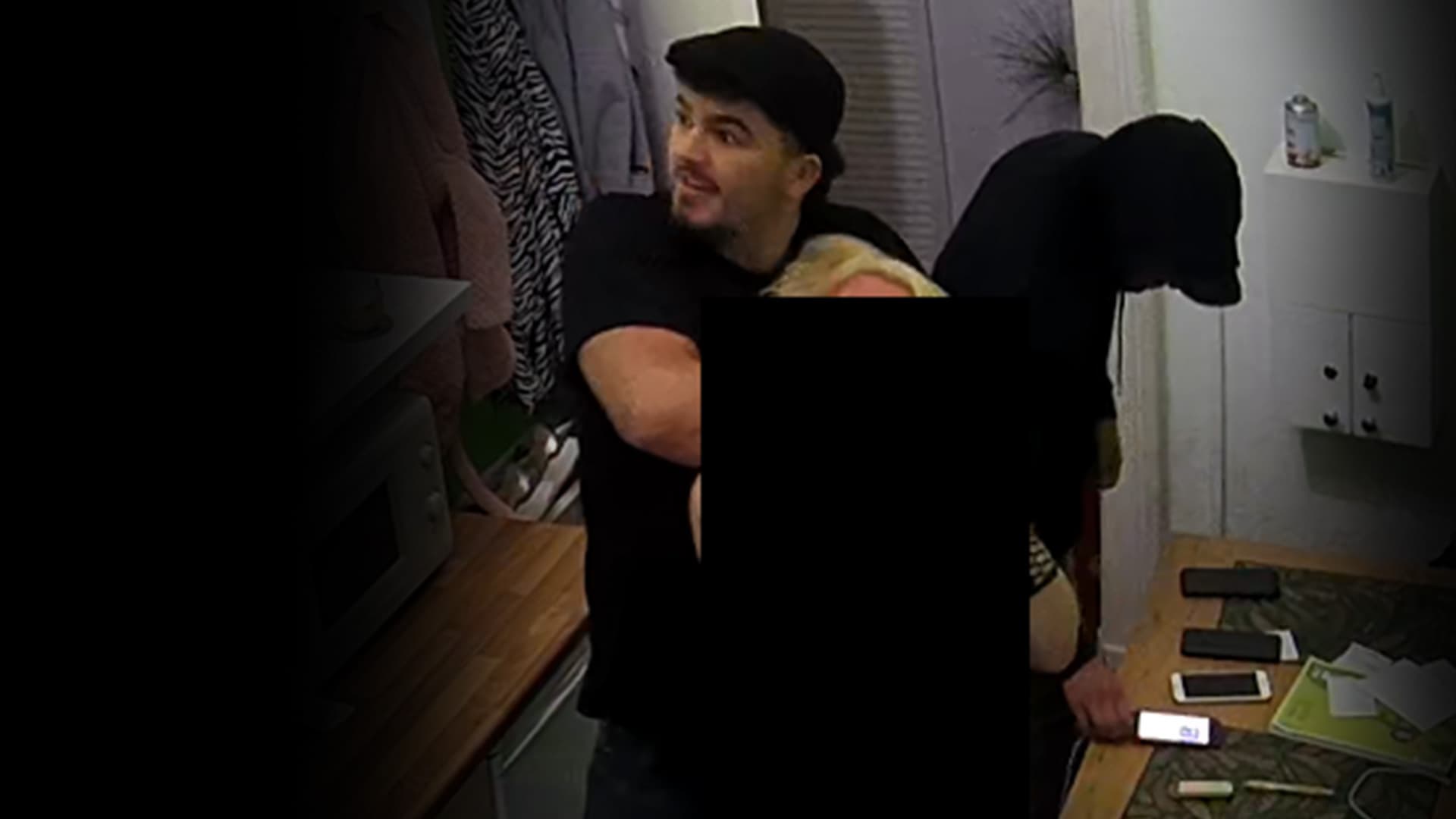 Räuber überfallen Prostituierte mit Messer: Wenn das Böse ins Bordell kommt