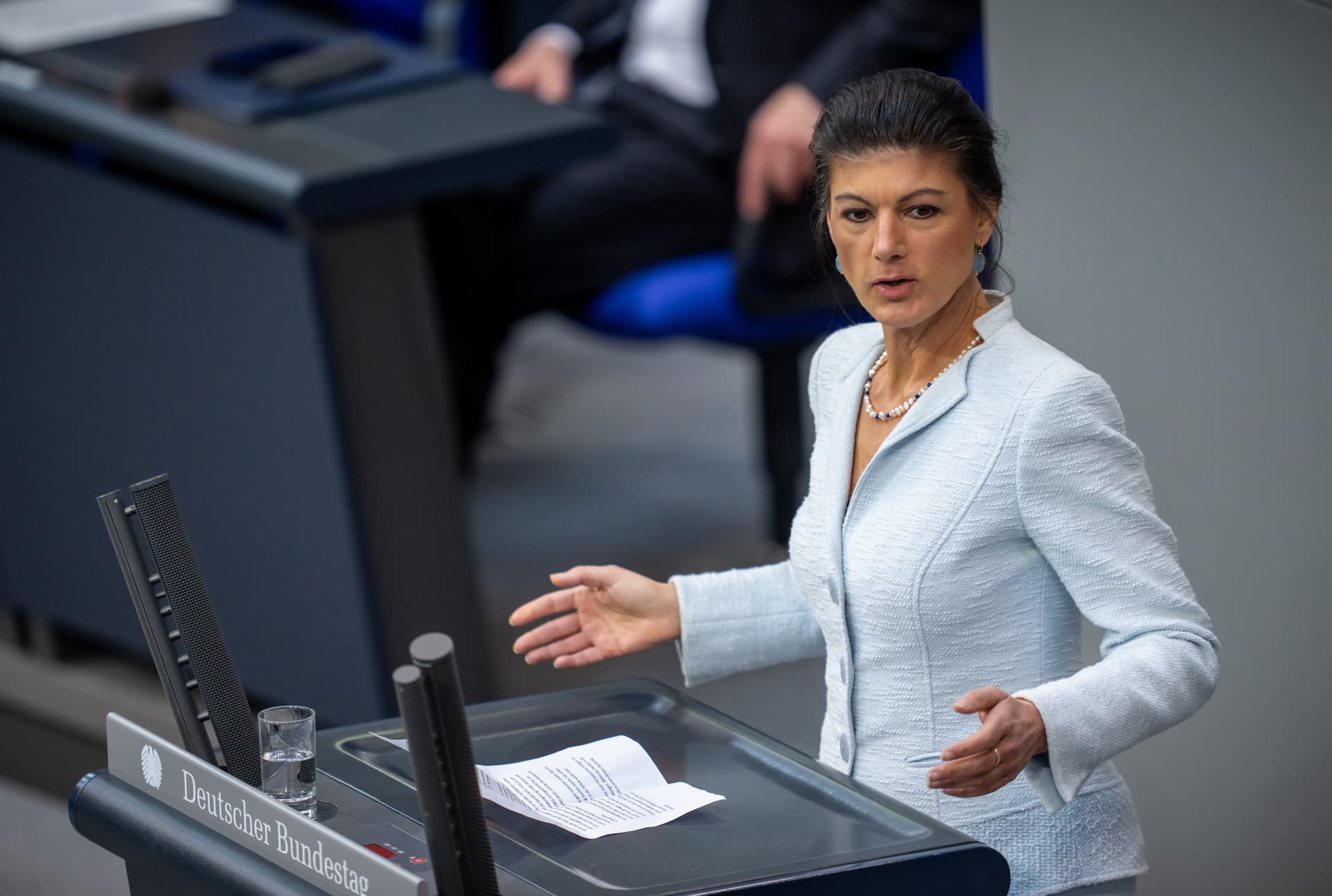 Wagenknecht fordert Kanzleramts-Gipfel zu Ausländer-Kriminalität