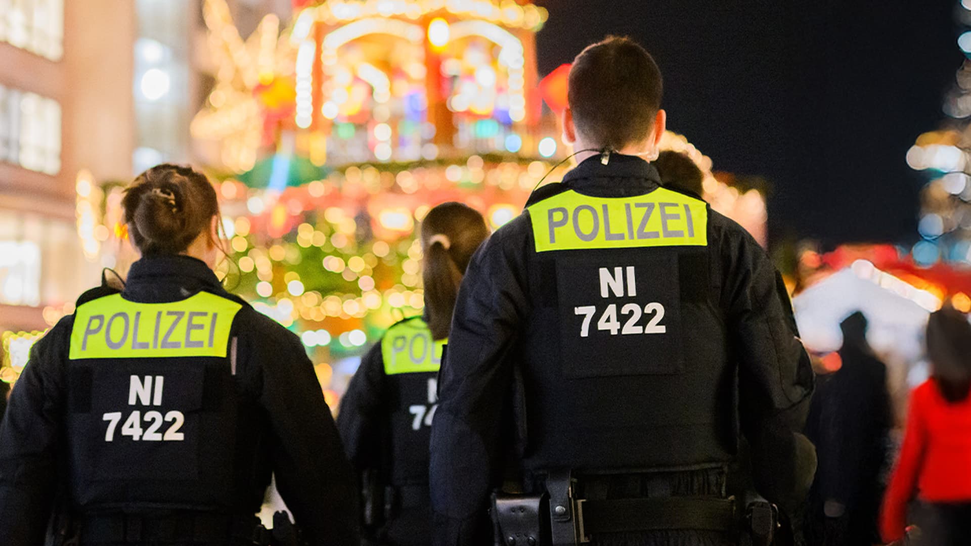 Zeugen meldeten „einen Mann mit einer Langwaffe“ Polizei evakuiert Weihnachtsmarkt