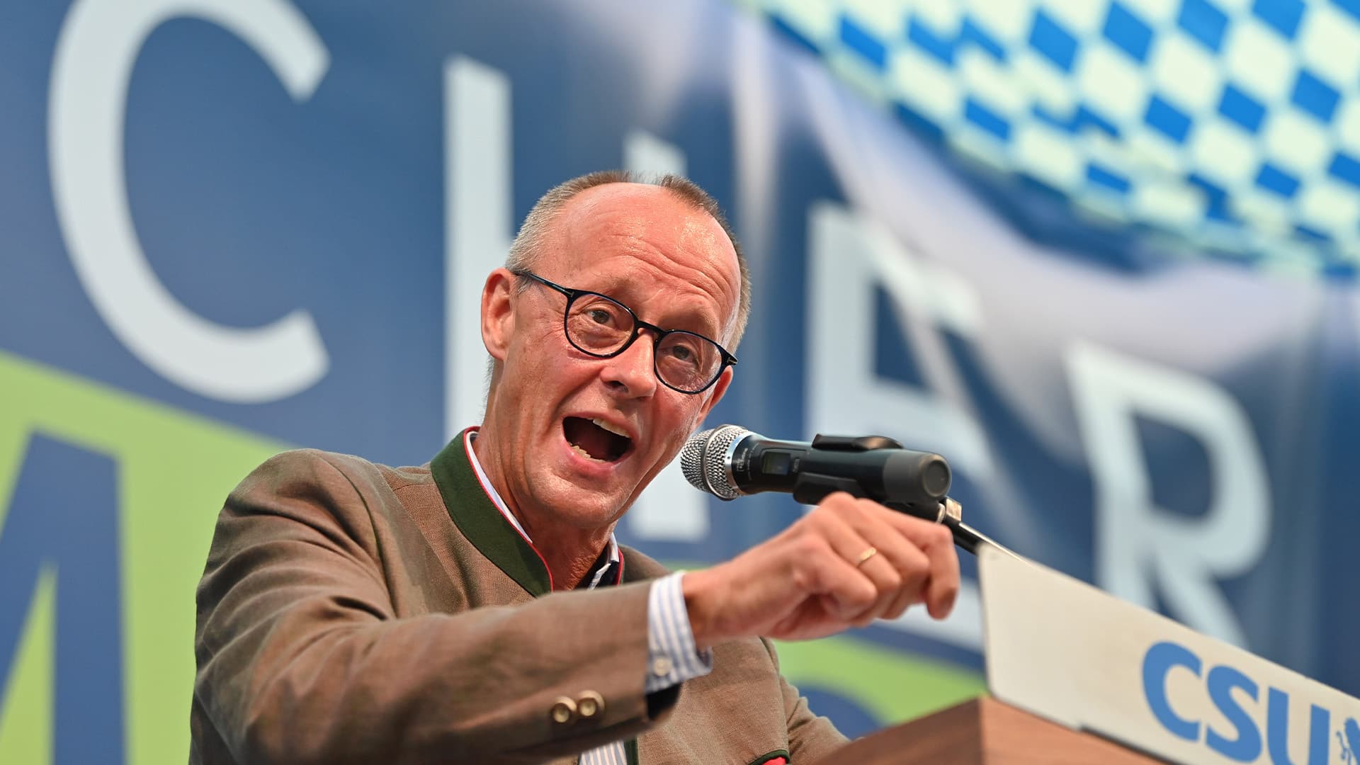 Merz über seine eigene Politik: „Das ist an Dämlichkeit und Schwachsinn nicht zu überbieten“