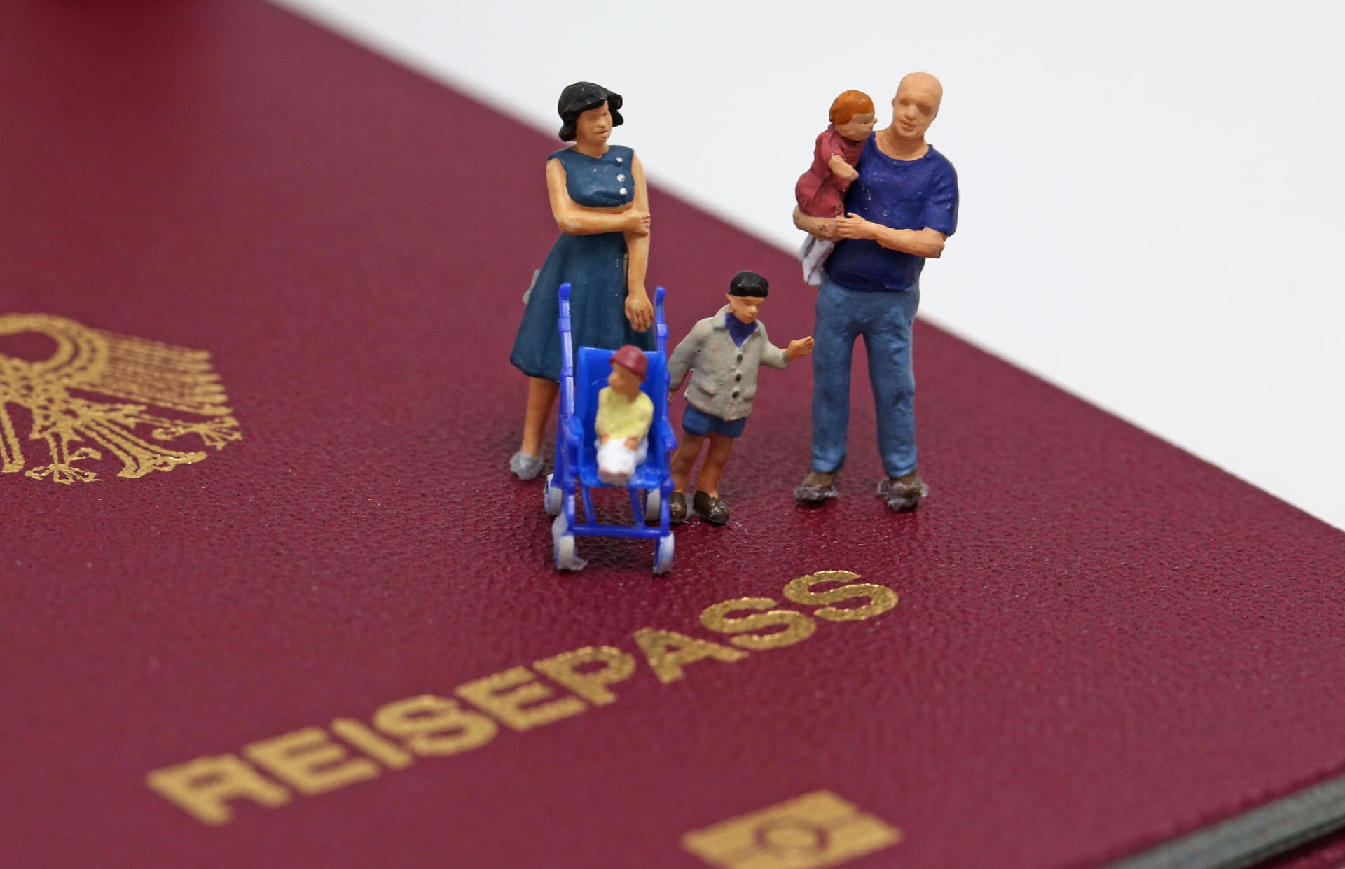 210.000 junge Fachkräfte verlassen jährlich Deutschland – warum unsere klügsten Köpfe auswandern