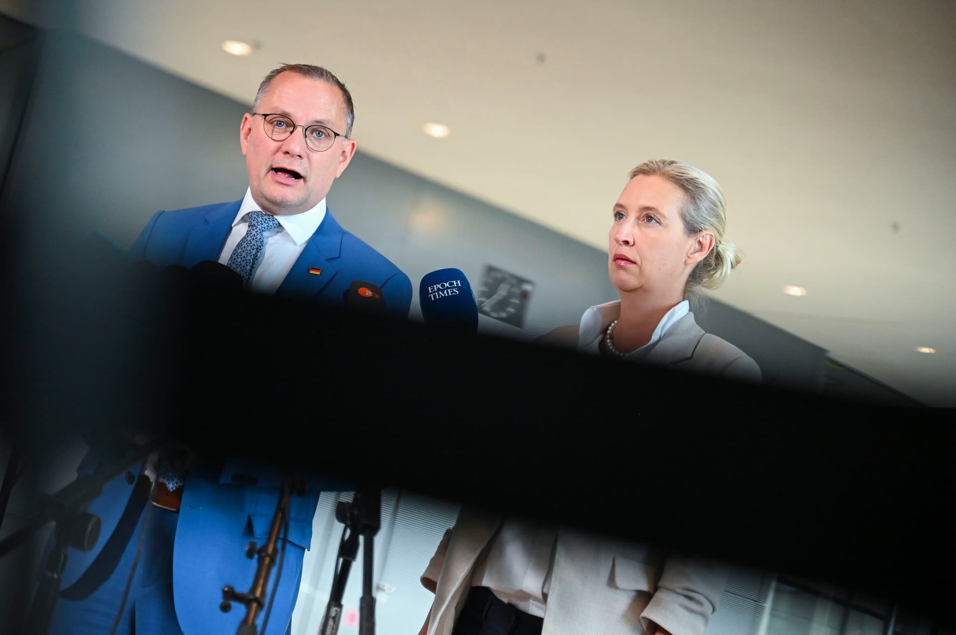 Einstufung als „rechtsextremistischer Verdachtsfall“: AfD legt Verfassungsbeschwerde ein
