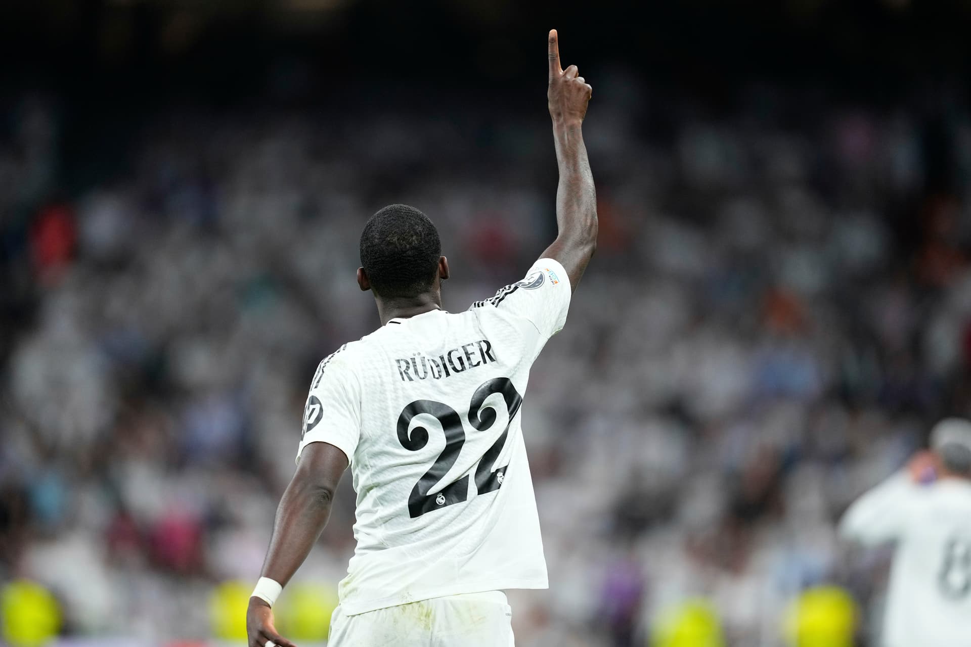 Verstörender Torjubel nach Solingen-Terror: Nationalspieler Rüdiger zeigt wieder den Islamisten-Gruß und brüllt „Allahu Akbar“