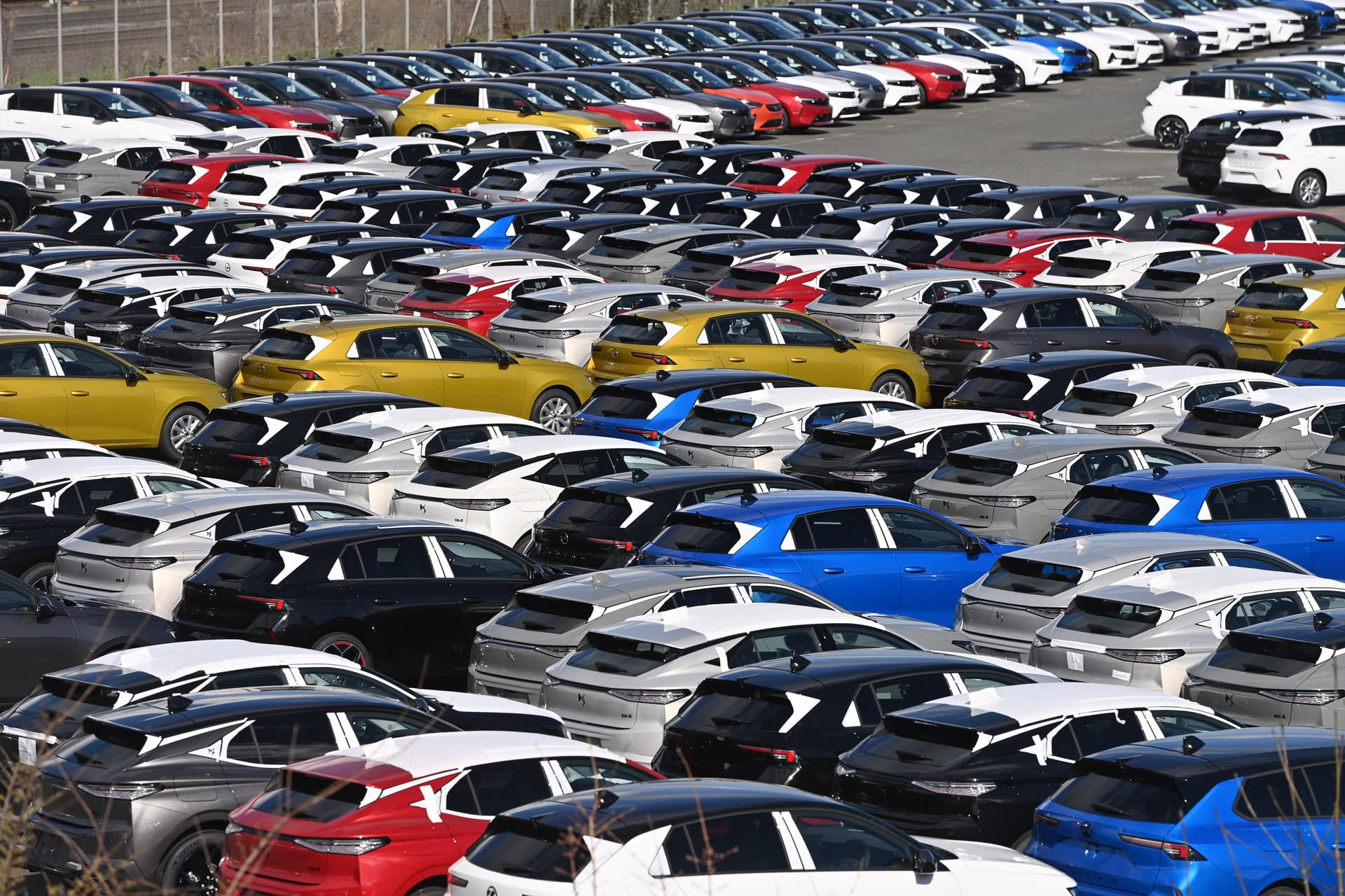 Neue Zürcher Zeitung: Der deutsche Automarkt zeigt keinerlei Lebenszeichen