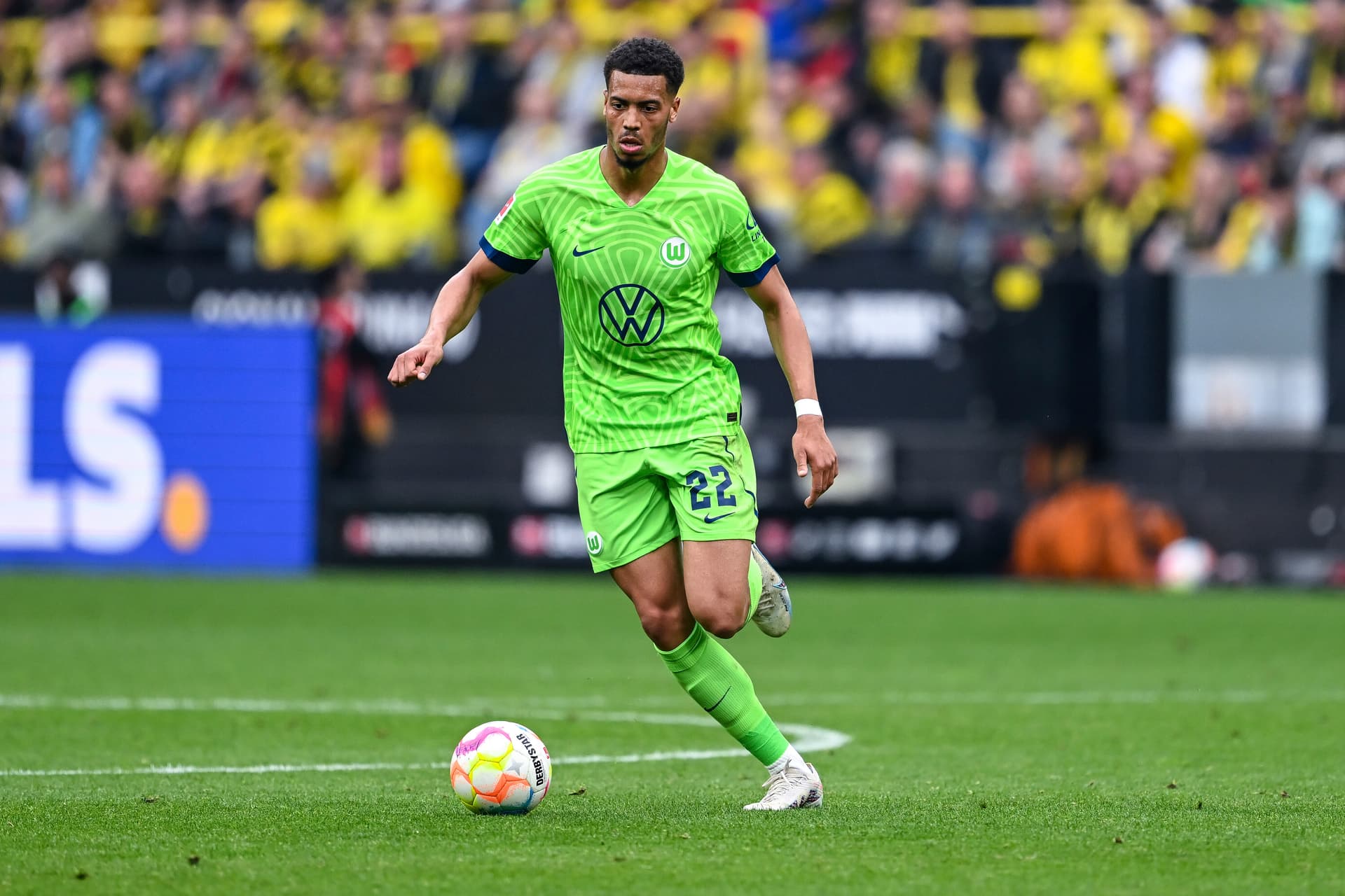 Trans- und Homo-Maulkorb für BVB-Fußballer Felix Nmecha