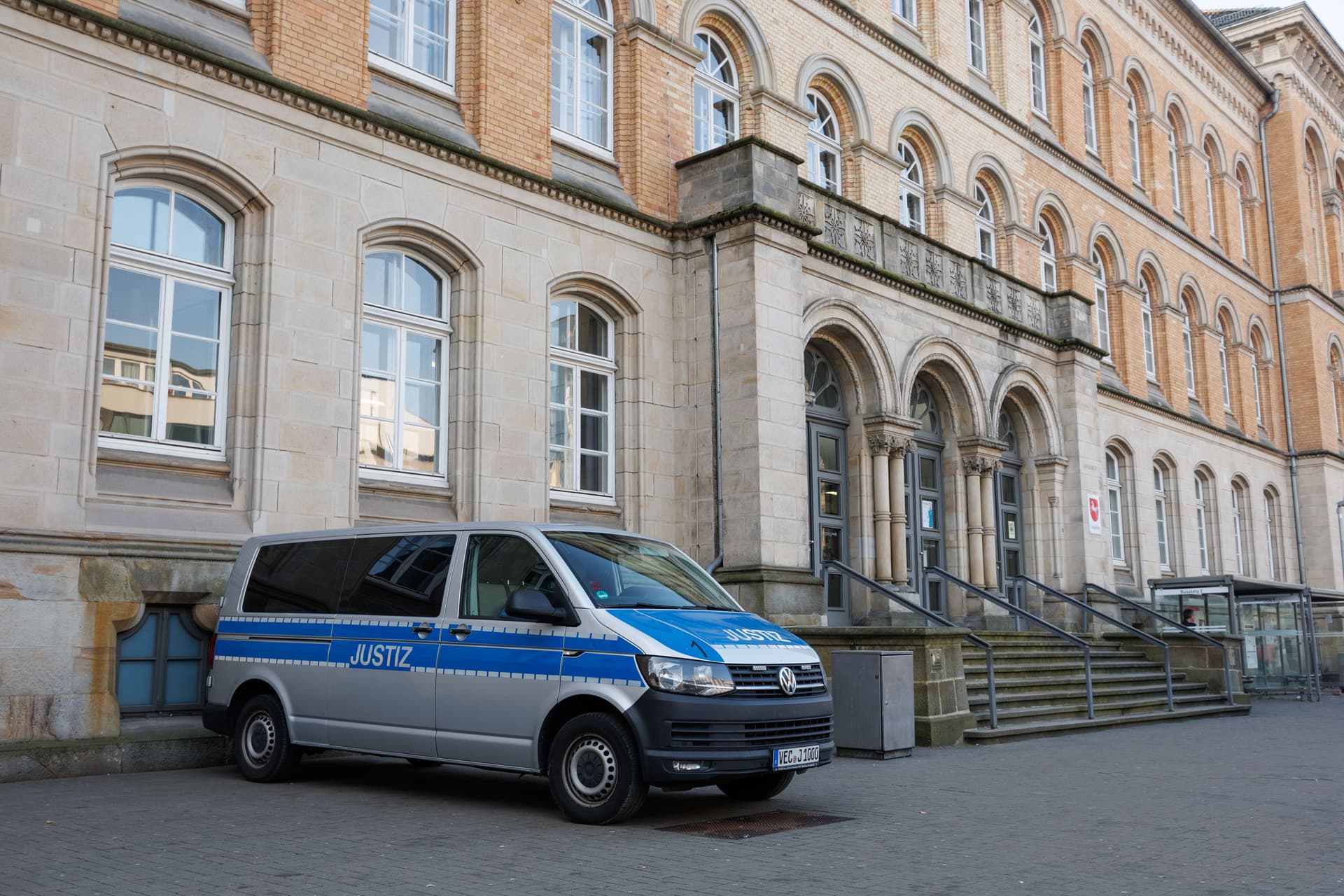 Korruptionsverdacht: Osnabrücker Stadtmitarbeiter sollen Geld von Migranten angenommen haben