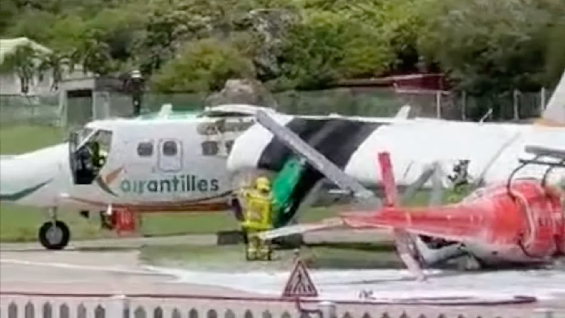 Eine der gefährlichsten Landebahnen der Welt: Flugzeug in St. Barth verunglückt
