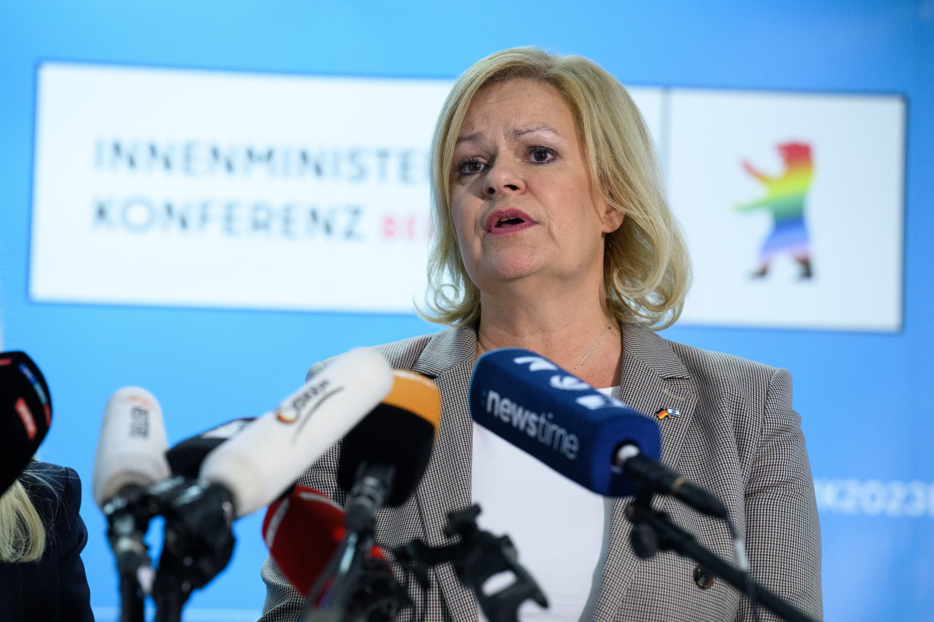 Faeser & ihr Hessen-Notausgang: Verlässt die Katastrophen-Ministerin doch noch Berlin?