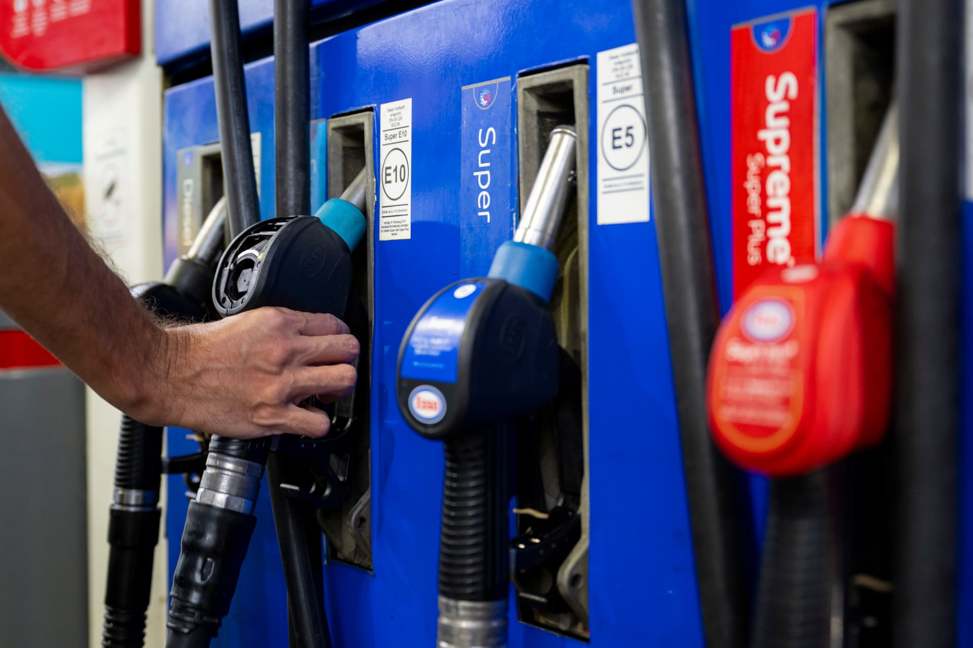 Preis-Schock an der Tankstelle: Diesel und Benzin werden immer teurer