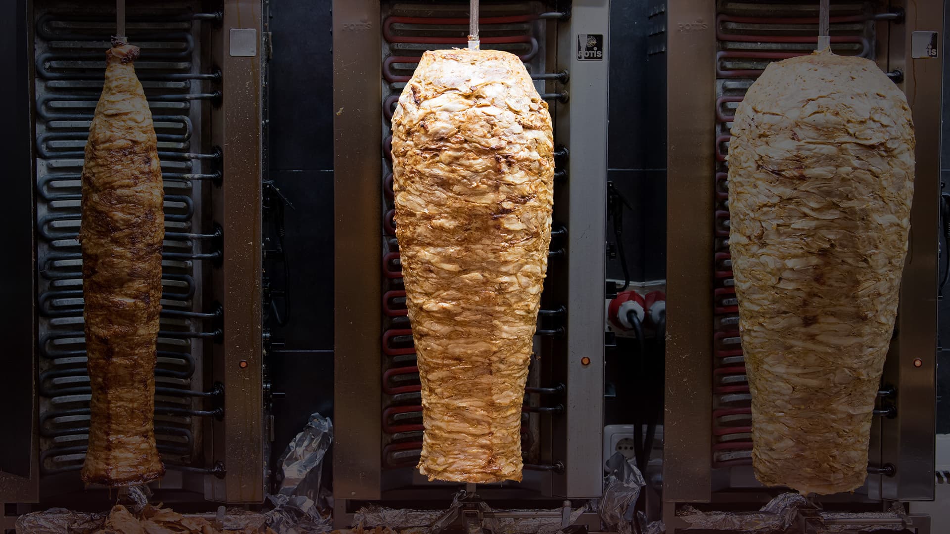 Ein Türke und zwei Araber bekämpfen sich in Bayreuth mit Dönerspieß und Metallstange