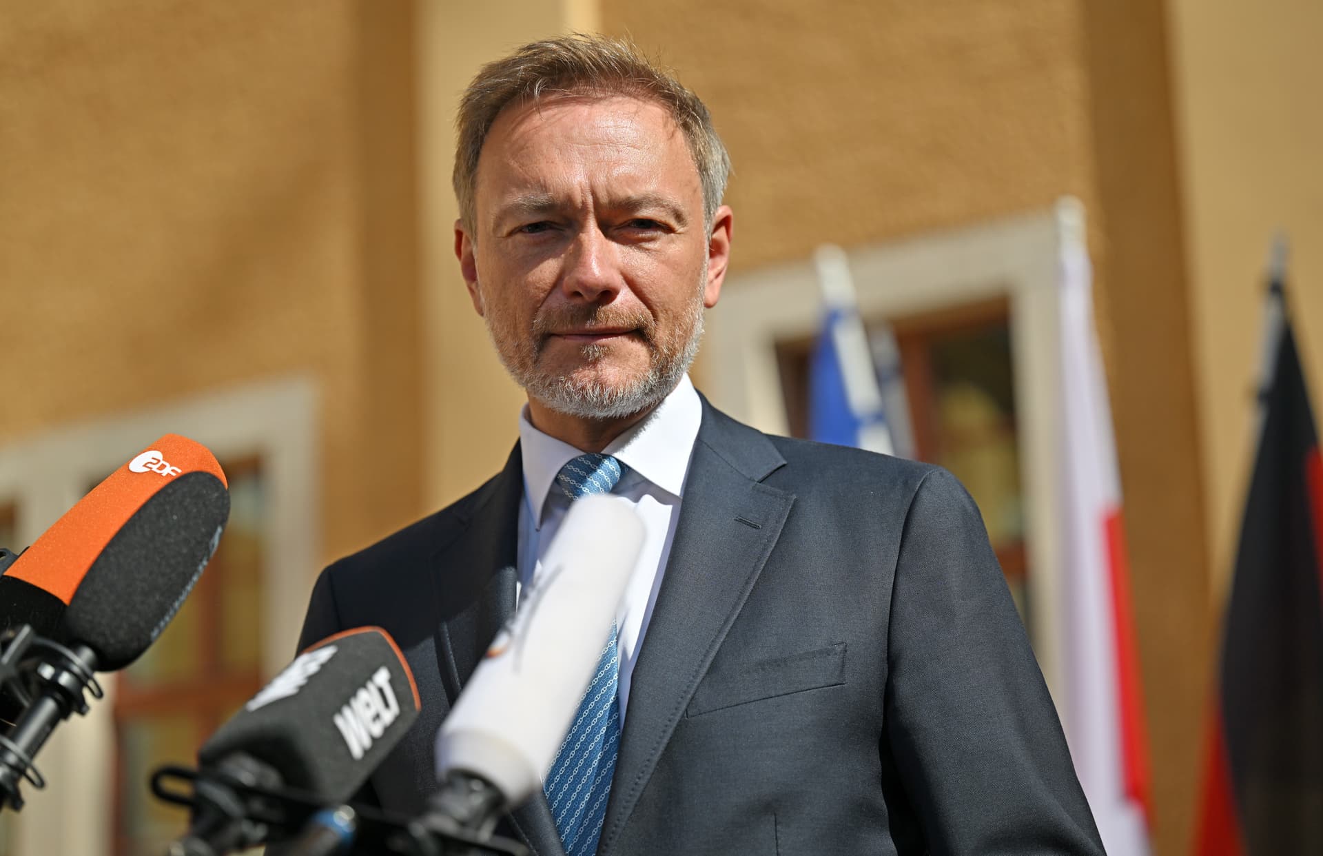 Unglaubliche Aussage von Finanzminister Lindner: „Im Notfall eher Linkspartei als AfD wählen!“