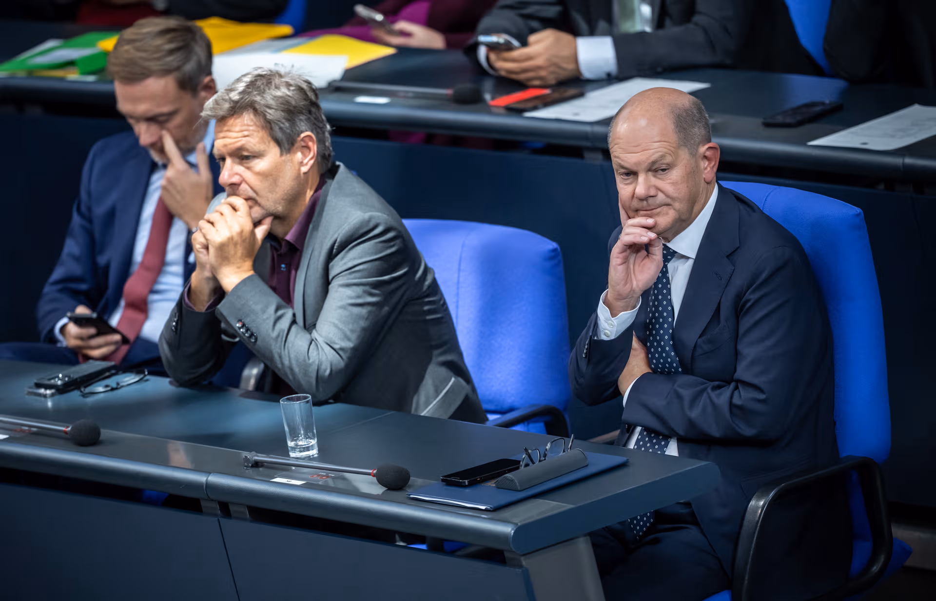 „Richtiger Moment, durch die Scheidungs-Tür zu gehen“ – Wer hat das Lindner-Papier geleakt?