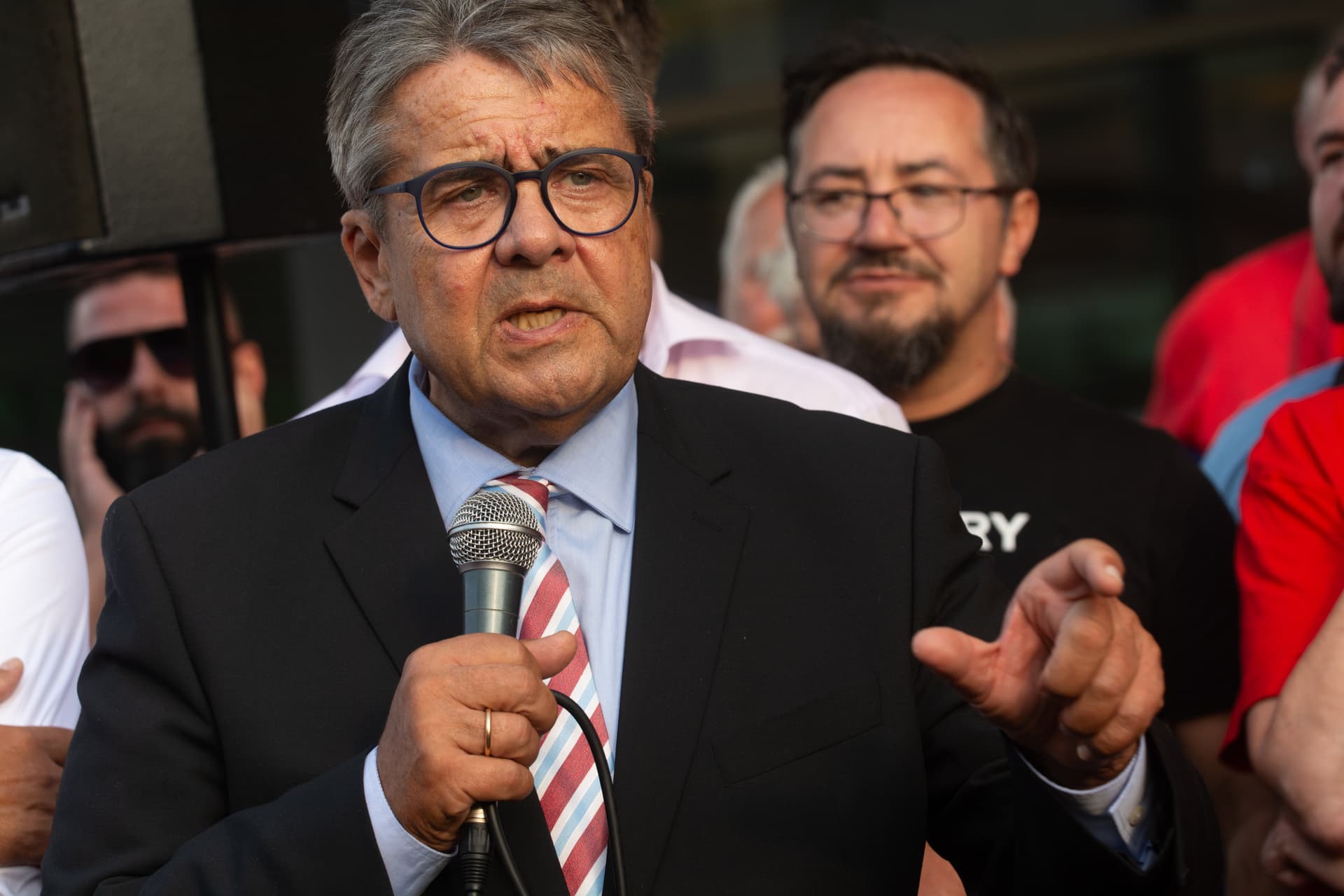 „So blöd ist der Scholz nicht“: SPD-Politiker Gabriel glaubt an Fortbestehen der Ampel