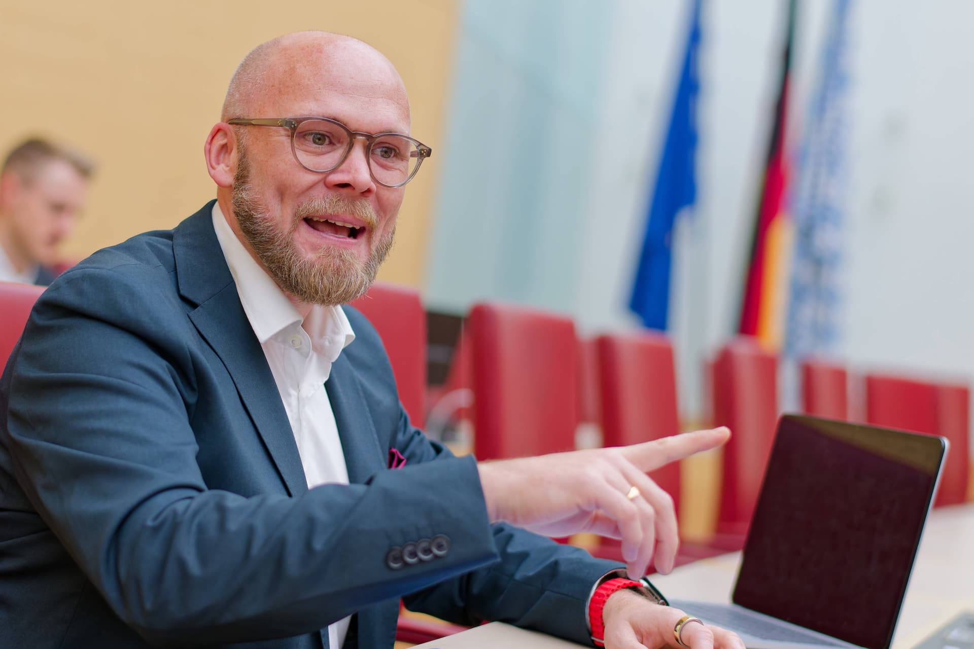 Bayerns Digitalminister fordert Klarnamenpflicht in sozialen Netzwerken