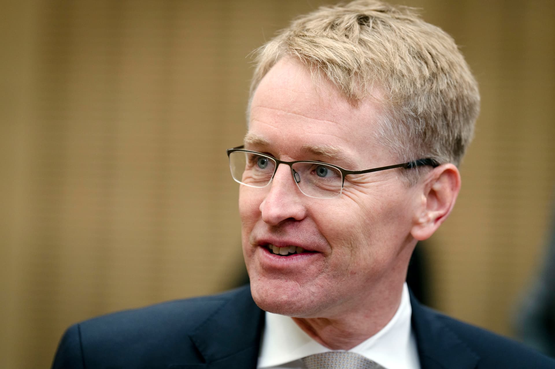 Ministerpräsident Günther verteidigt Forderung nach NIUS-Zensur bei Lanz-Auftritt: „Medien sind nicht heilig“