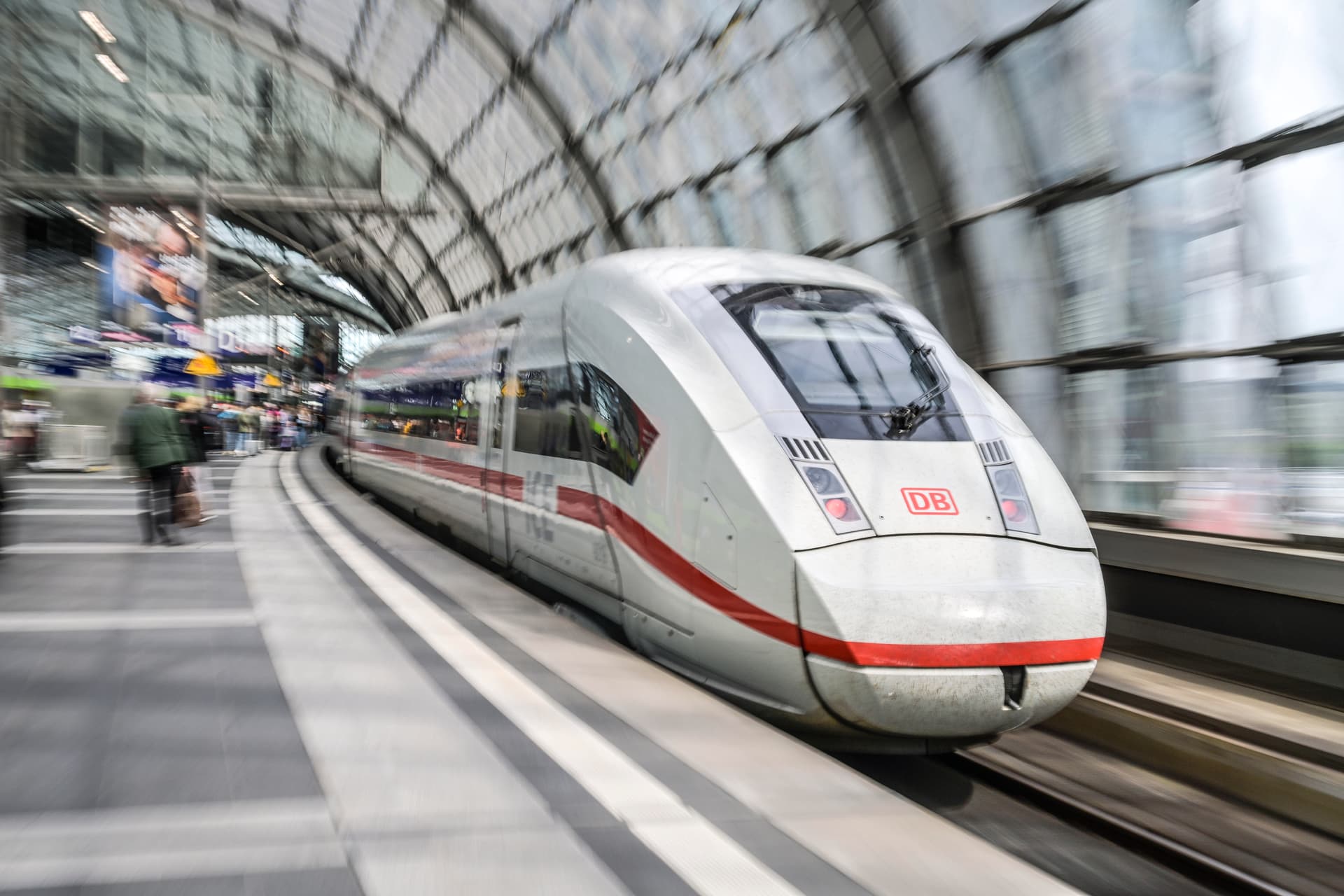 EM-Spiel verpasst: Deutsche Bahn entschuldigt sich bei Österreich-Fans