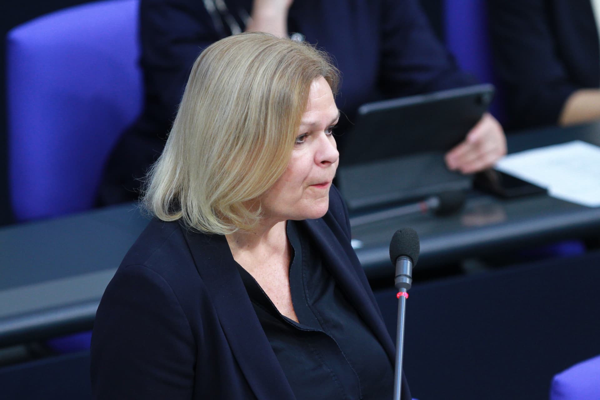 Gefahr islamistischer Anschläge: Faeser kündigt Grenzkontrollen zur Fußball-EM an