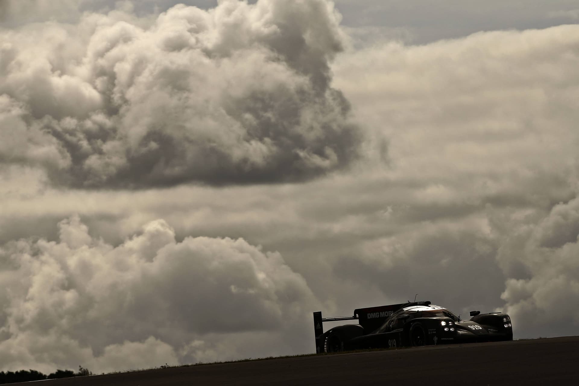 Goodyear-Mitarbeiter sterben bei Testfahrt auf Nürburgring