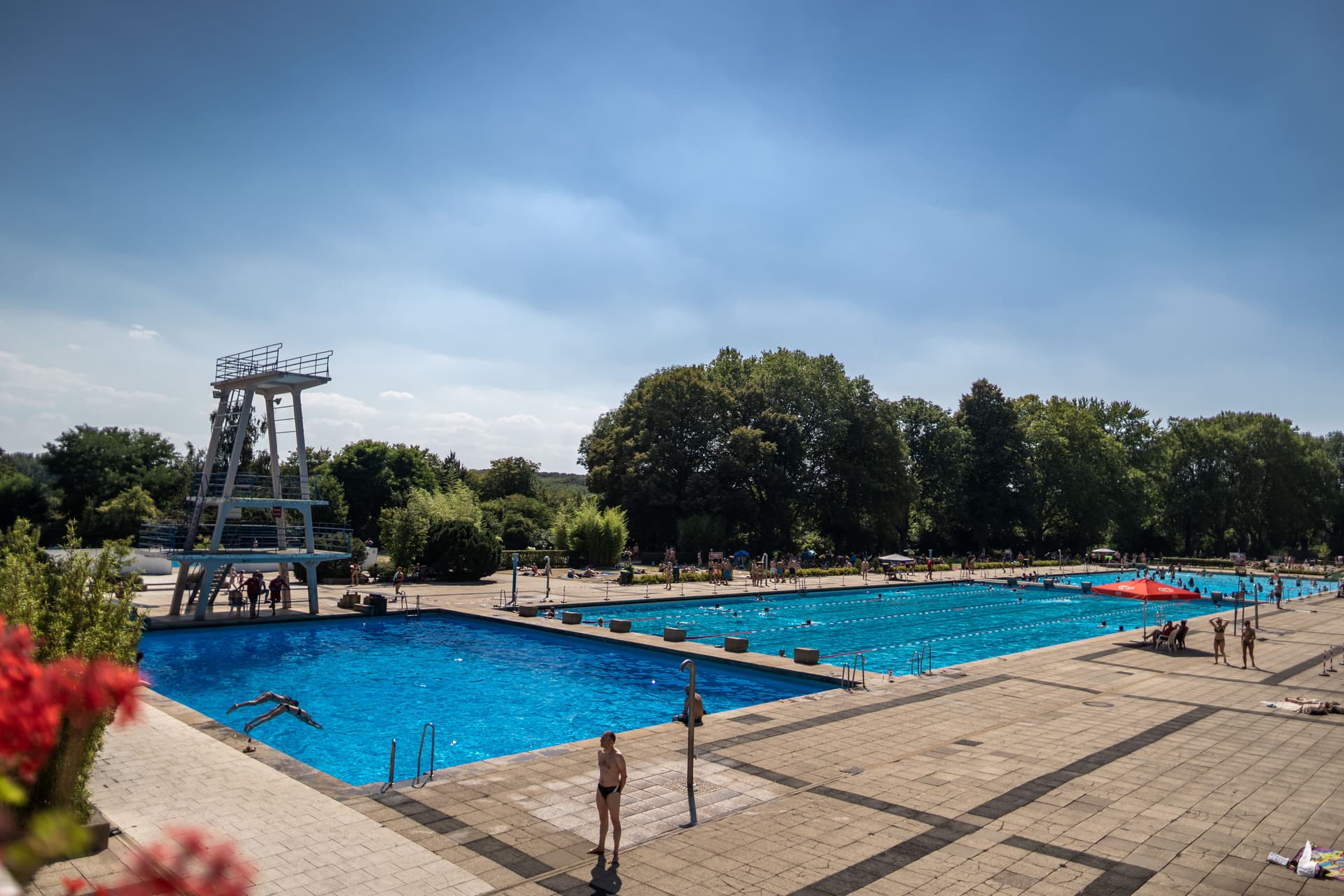Tag der Gewalt im Freibad in Dortmund – hat die Polizei den Täter zu früh gehen lassen?