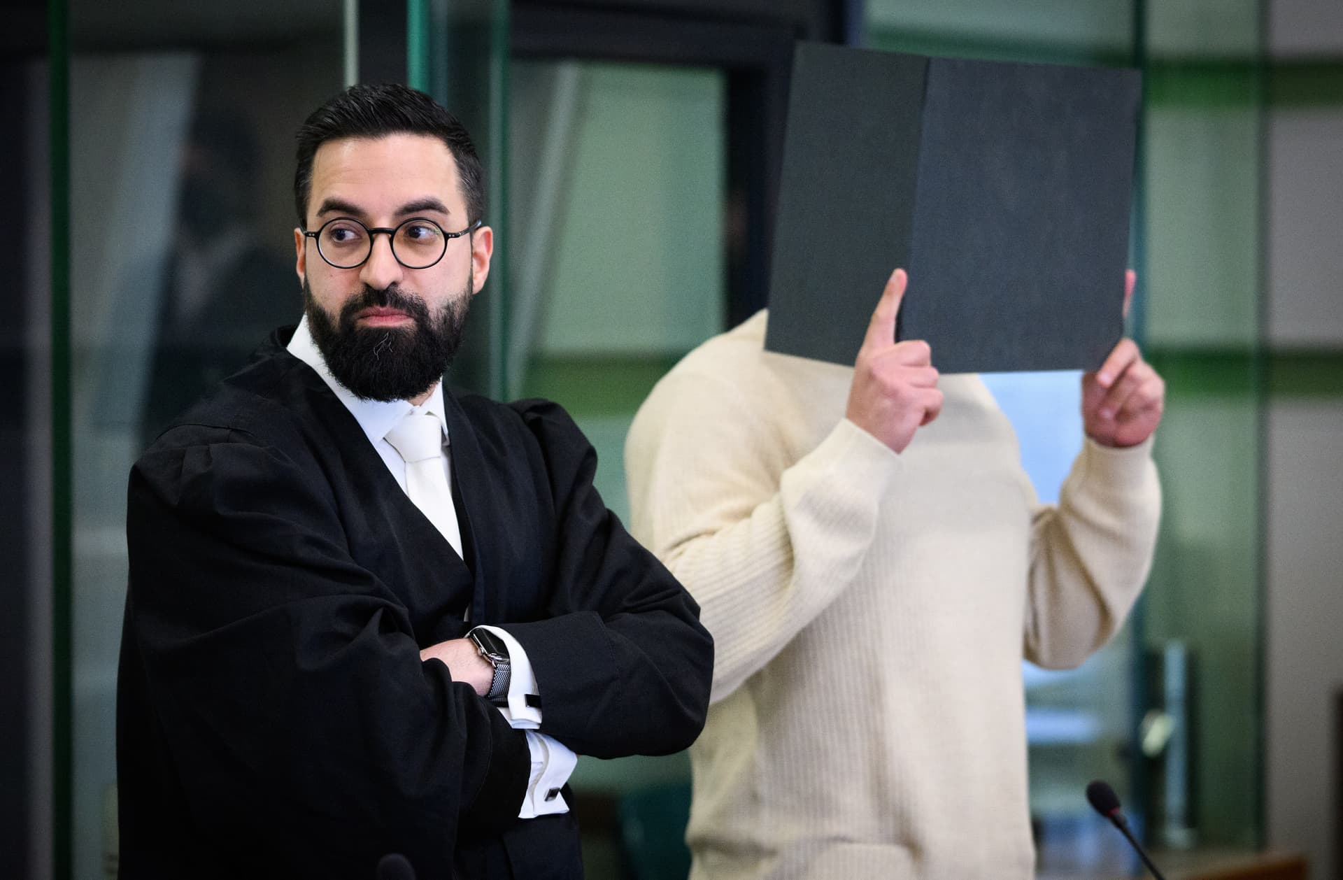 Er schlug den jüdischen Studenten Lahav Shapira krankenhausreif: Drei Jahre Haft für Judenhasser Mustafa A.